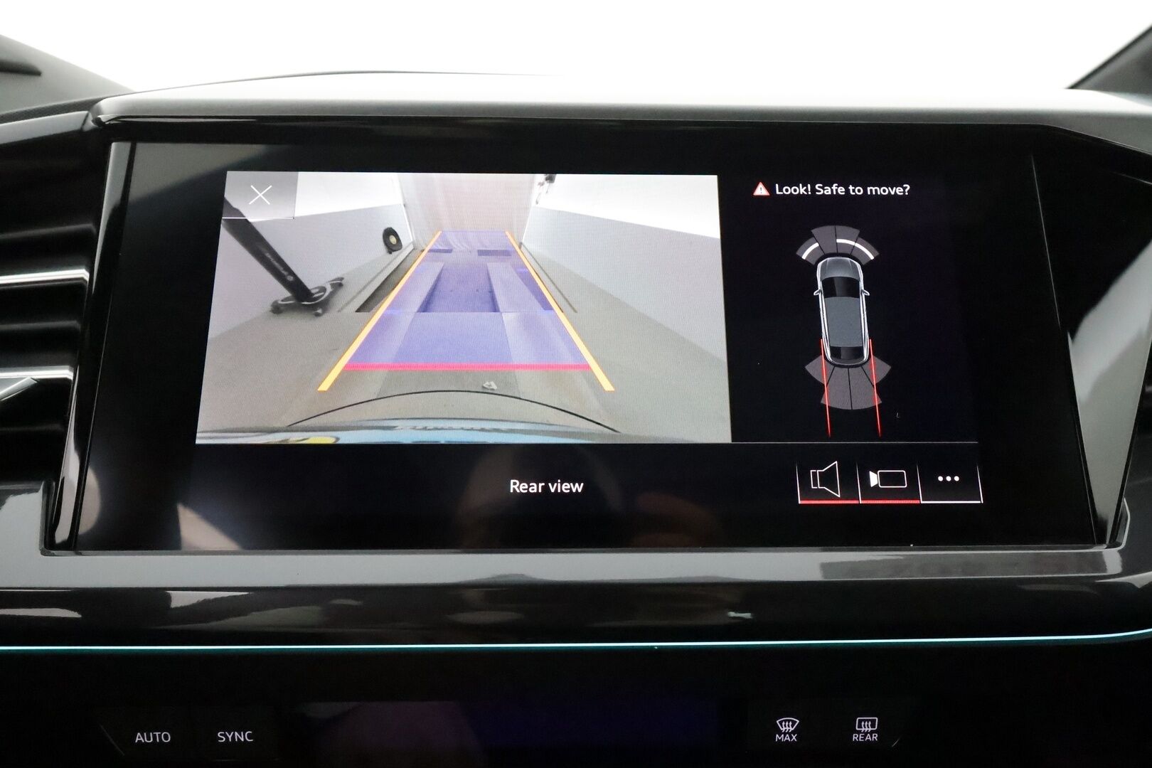 AUDI Q4 E-TRON 2022 40 e-tron Sportback S-Line **HUD / Panorama / Lämpöpumppu / Adapt. vakkari / Sporttinahat / P.kamera / Koukku** - 3,99 % KORKOTARJOUS TÄHÄN AUTOON - Akku kuntotarkastettu