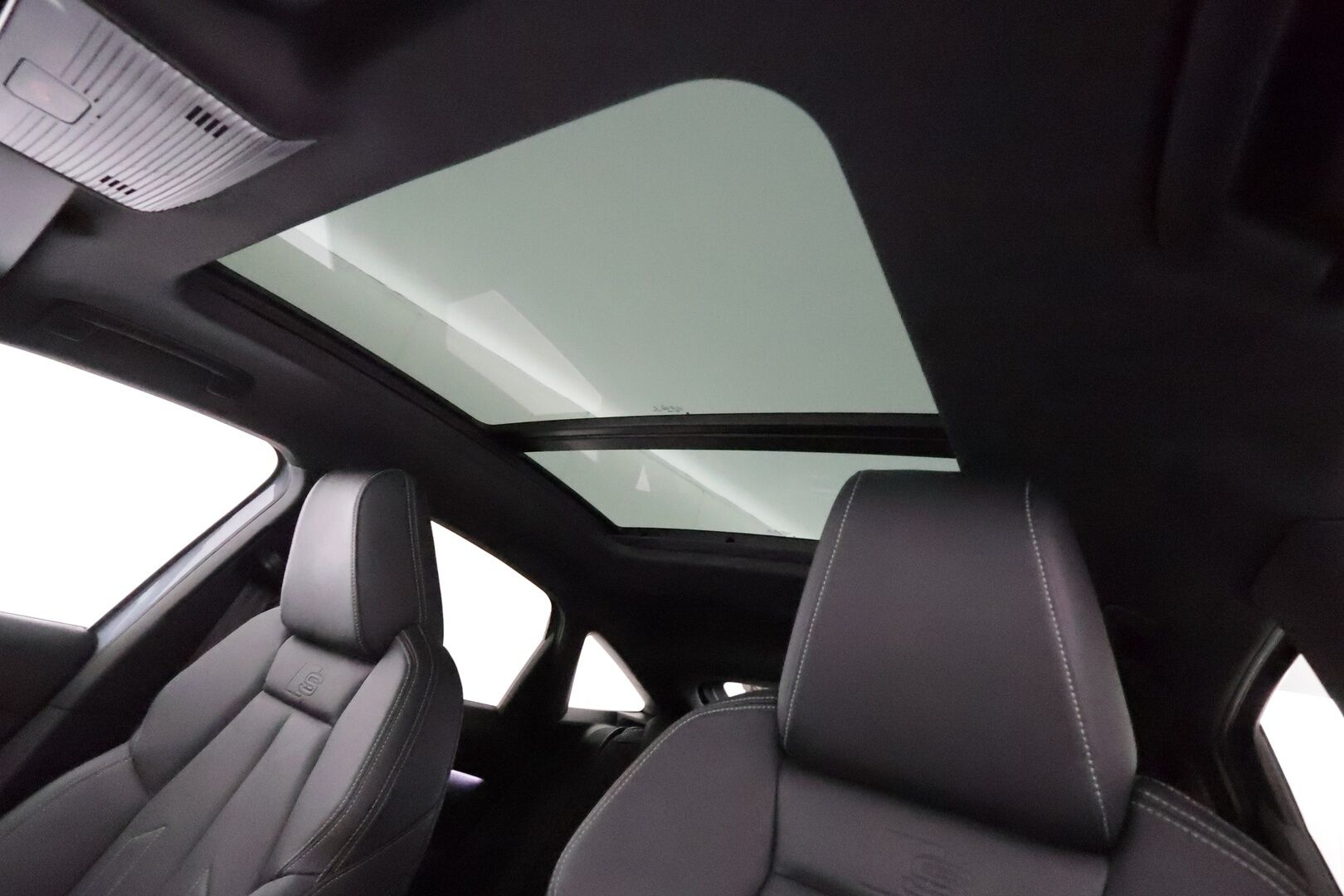 AUDI Q4 E-TRON 2022 40 e-tron Sportback S-Line **HUD / Panorama / Lämpöpumppu / Adapt. vakkari / Sporttinahat / P.kamera / Koukku** - 3,99 % KORKOTARJOUS TÄHÄN AUTOON - Akku kuntotarkastettu
