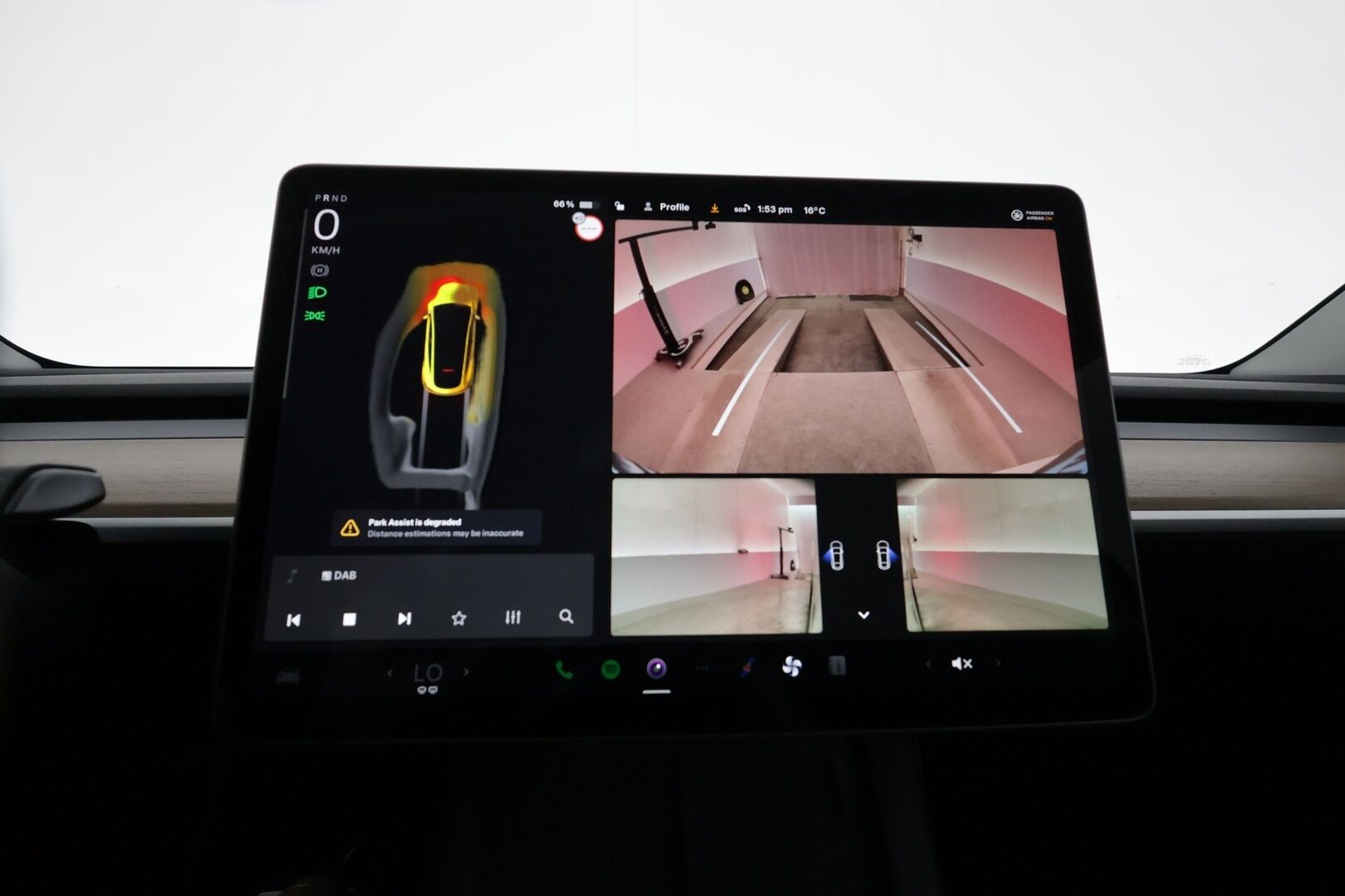 TESLA MODEL Y 2024 Performance **Autopilot / Lämpöpumppu / AMD Ryzen / Matrix LED / P.kamera / Kahdet renkaat** - 3,99 % KORKOTARJOUS TÄHÄN AUTOON - 