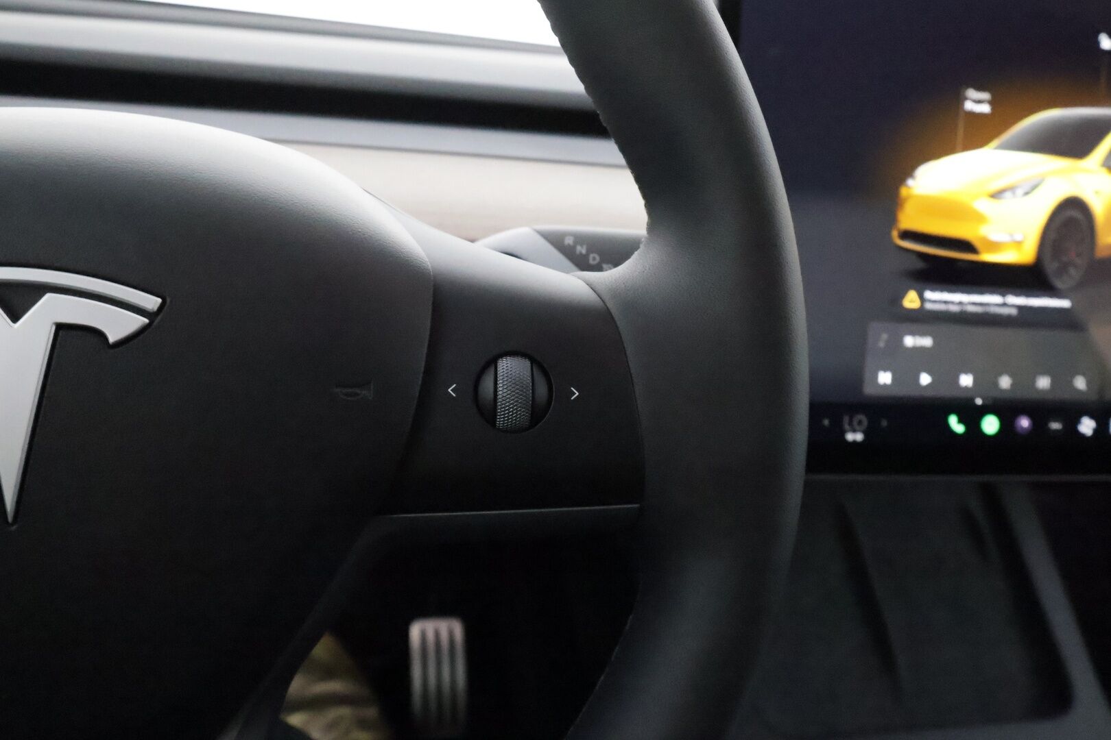 TESLA MODEL Y 2024 Performance **Autopilot / Lämpöpumppu / AMD Ryzen / Matrix LED / P.kamera / Kahdet renkaat** - 3,99 % KORKOTARJOUS TÄHÄN AUTOON - 