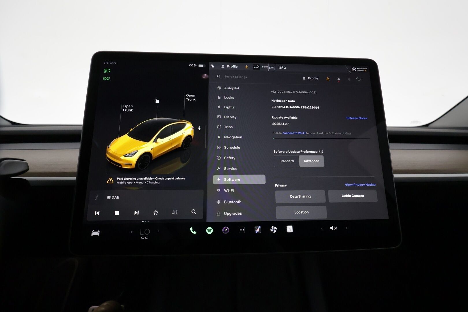 TESLA MODEL Y 2024 Performance **Autopilot / Lämpöpumppu / AMD Ryzen / Matrix LED / P.kamera / Kahdet renkaat** - 3,99 % KORKOTARJOUS TÄHÄN AUTOON - 