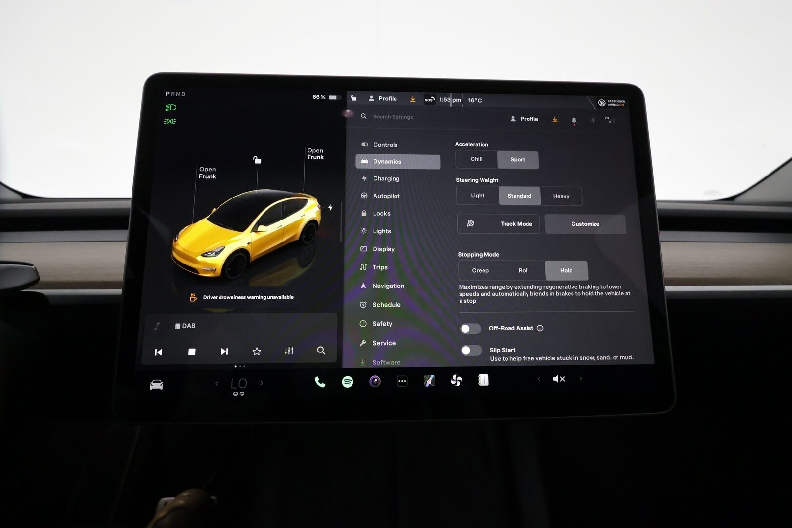 TESLA MODEL Y 2024 Performance **Autopilot / Lämpöpumppu / AMD Ryzen / Matrix LED / P.kamera / Kahdet renkaat** - 3,99 % KORKOTARJOUS TÄHÄN AUTOON - 