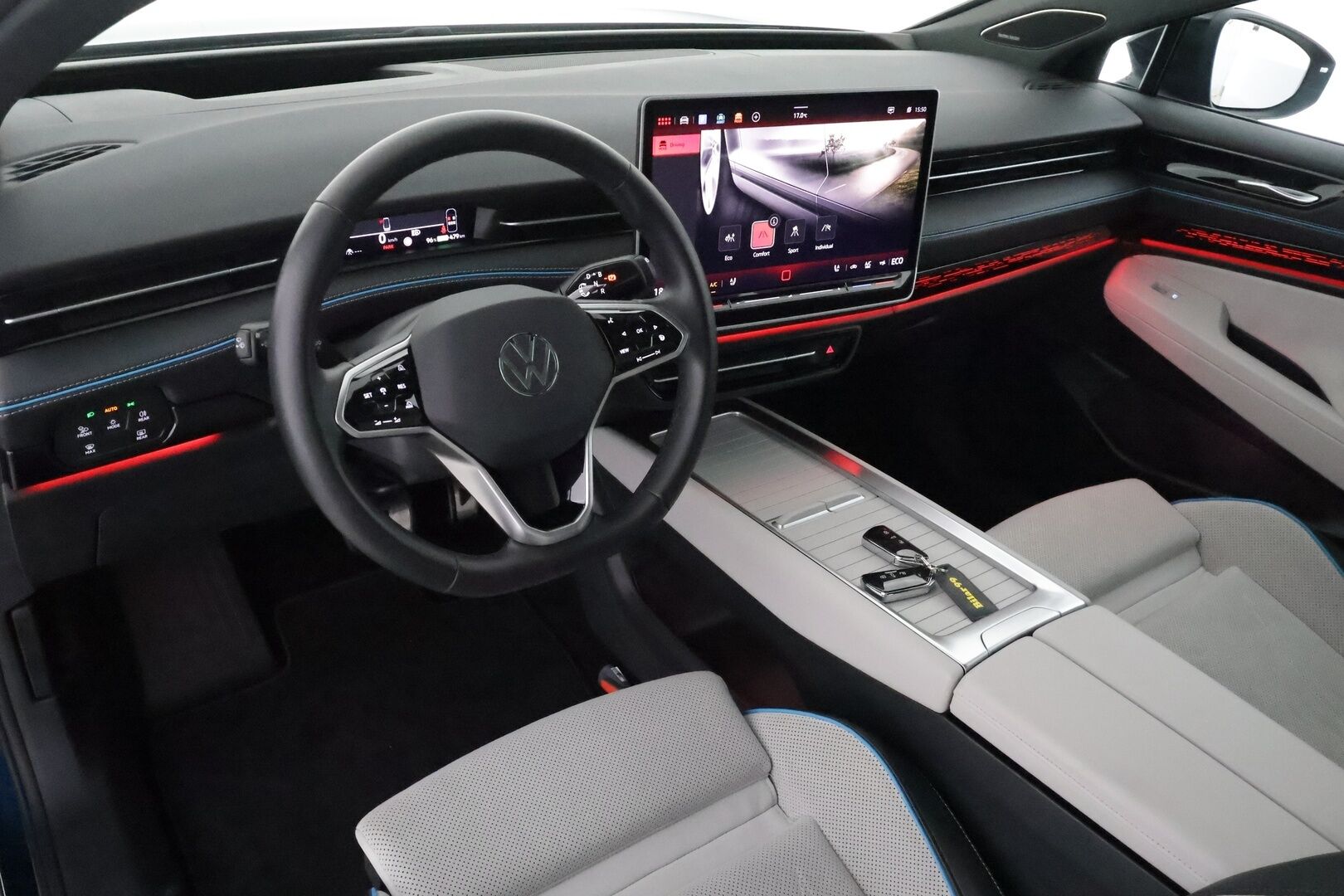VOLKSWAGEN ID.7 2024 Pro Business 210kW **HUD / HarmanKardon / Ilmastoidut&Hierovat muistipenkit / IQ Matrix LED / Lasikatto / Koukku / 360 Kamera** - 3,99 % KORKOTARJOUS TÄHÄN AUTOON - Akku kuntotarkastettu