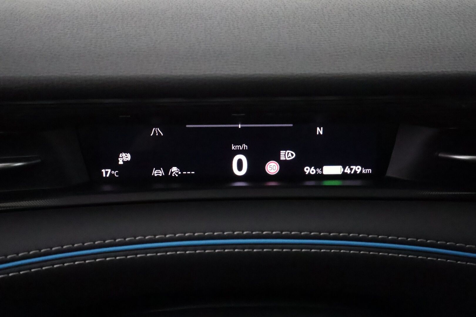 VOLKSWAGEN ID.7 2024 Pro Business 210kW **HUD / HarmanKardon / Ilmastoidut&Hierovat muistipenkit / IQ Matrix LED / Lasikatto / Koukku / 360 Kamera** - 3,99 % KORKOTARJOUS TÄHÄN AUTOON - Akku kuntotarkastettu