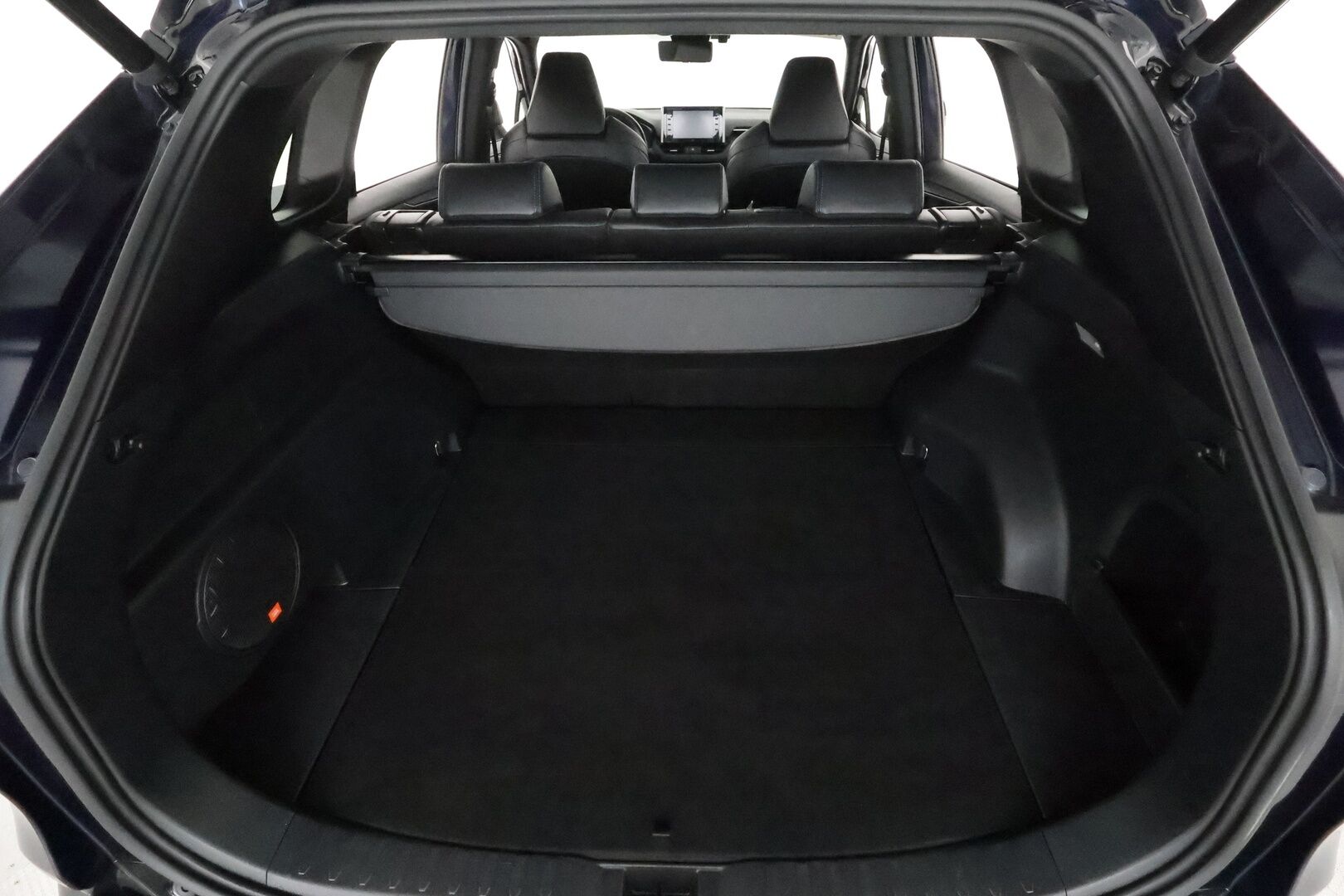 TOYOTA RAV4 2019 2.5 Hybrid AWD Style **Panorama / JBL / KeylessGo / P.kamera / Puolinahat / Koukku** - 3,99 % KORKOTARJOUS TÄHÄN AUTOON - 