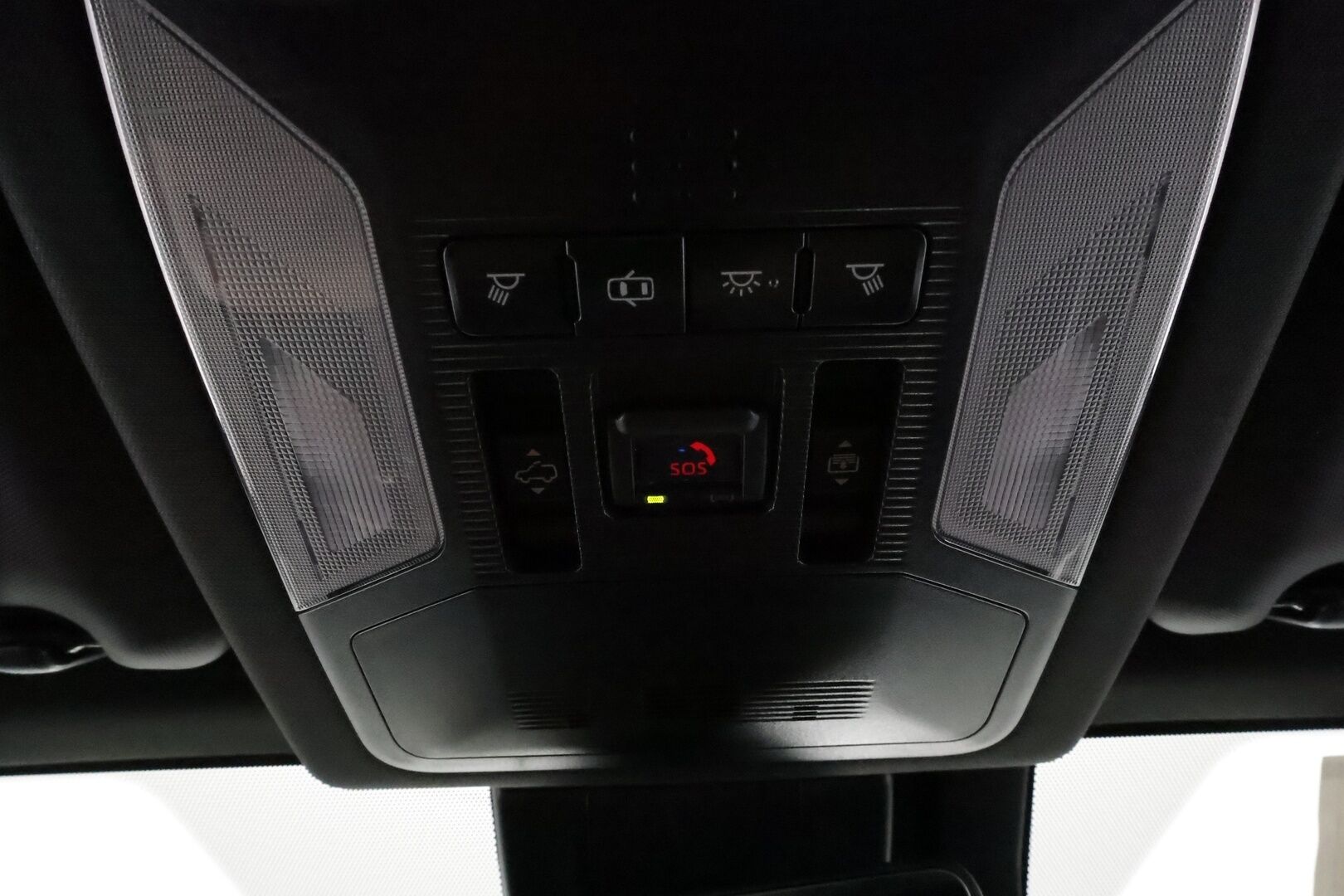 TOYOTA RAV4 2019 2.5 Hybrid AWD Style **Panorama / JBL / KeylessGo / P.kamera / Puolinahat / Koukku** - 3,99 % KORKOTARJOUS TÄHÄN AUTOON - 