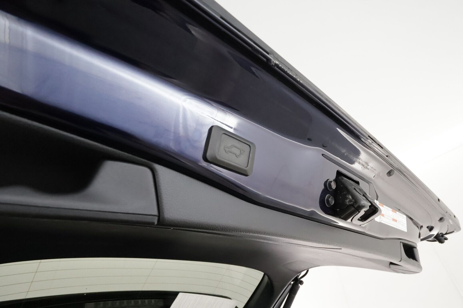 TOYOTA RAV4 2019 2.5 Hybrid AWD Style **Panorama / JBL / KeylessGo / P.kamera / Puolinahat / Koukku** - 3,99 % KORKOTARJOUS TÄHÄN AUTOON - 