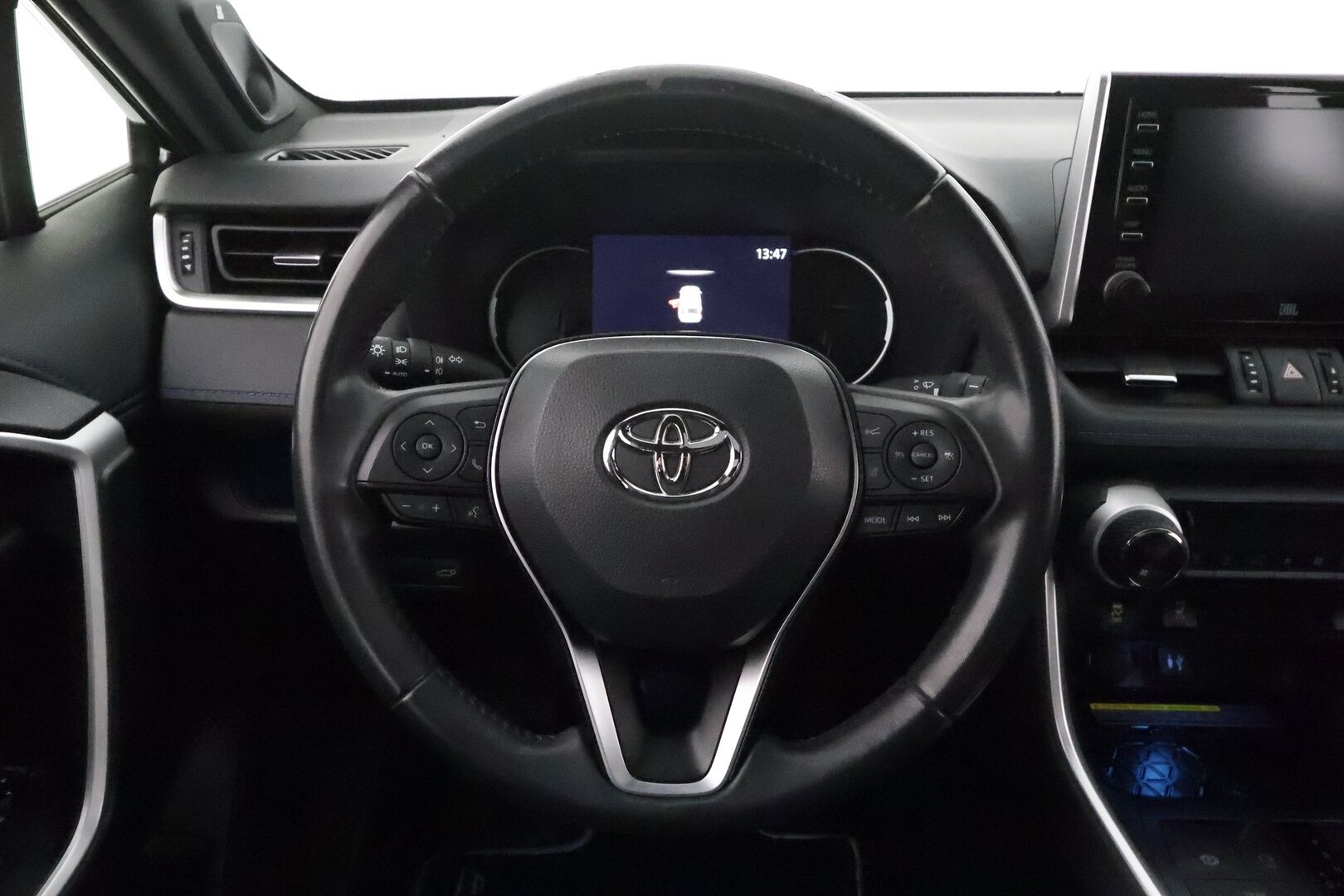 TOYOTA RAV4 2019 2.5 Hybrid AWD Style **Panorama / JBL / KeylessGo / P.kamera / Puolinahat / Koukku** - 3,99 % KORKOTARJOUS TÄHÄN AUTOON - 
