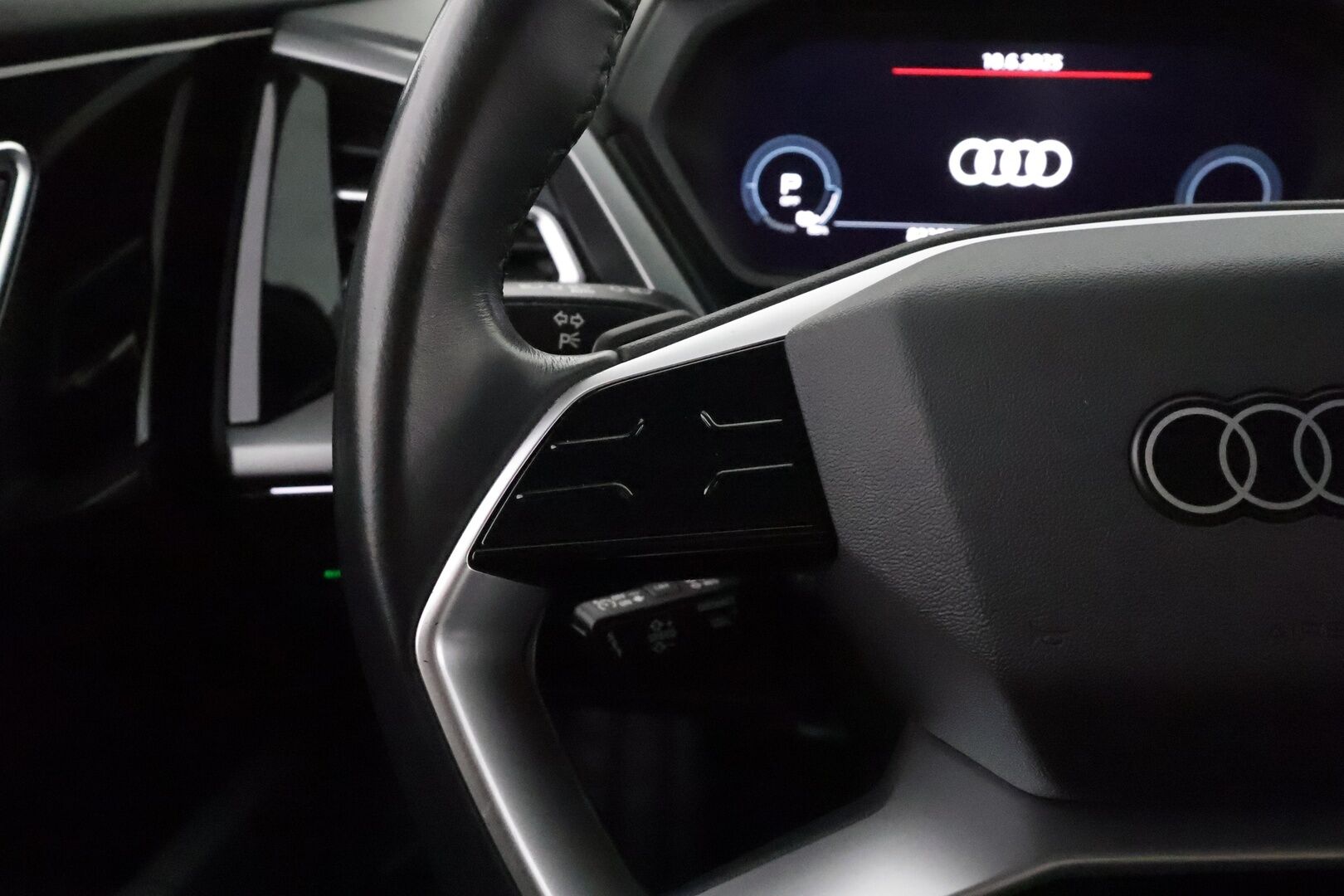 AUDI Q4 E-TRON 2022 50 e-tron quattro **Lämpöpumppu / Adapt. vakkari / Matrix LED / P.kamera / Koukku / Sporttipenkit / Keyless** - 3,99 % KORKOTARJOUS TÄHÄN AUTOON - Akku kuntotarkastettu