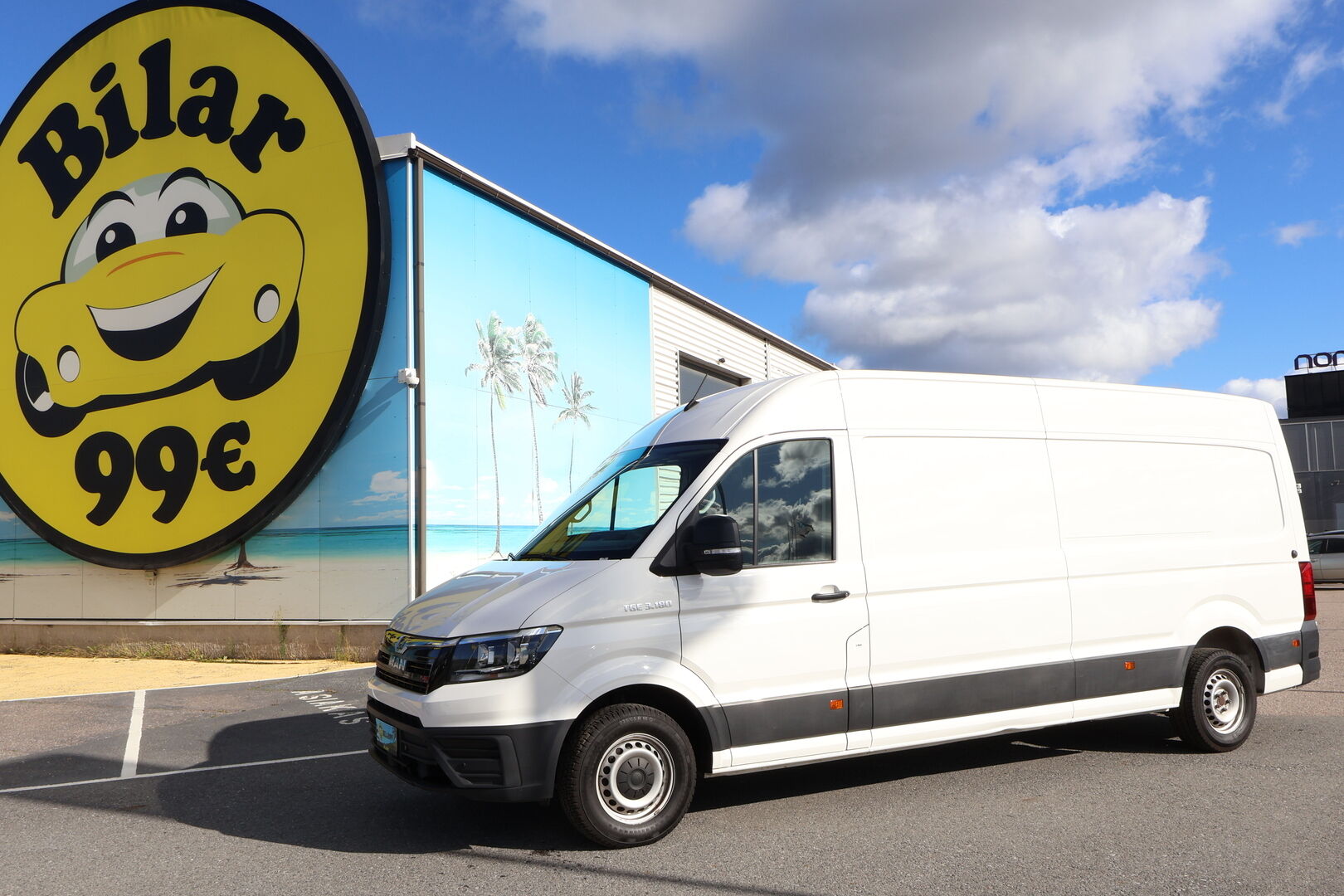 MAN TGE 2023 TGE 3,180 L4H3 - 3,99 % KORKOTARJOUS TÄHÄN AUTOON 30.9. ASTI! - ALV / Webasto / Peruutuskamera / SmartLink / Vakkari / Juuri tullut Tampereelle!
