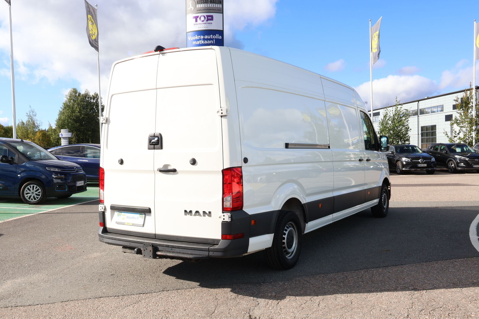 MAN TGE 2023 TGE 3,180 L4H3 - 3,99 % KORKOTARJOUS TÄHÄN AUTOON 30.9. ASTI! - ALV / Webasto / Peruutuskamera / SmartLink / Vakkari / Juuri tullut Tampereelle!
