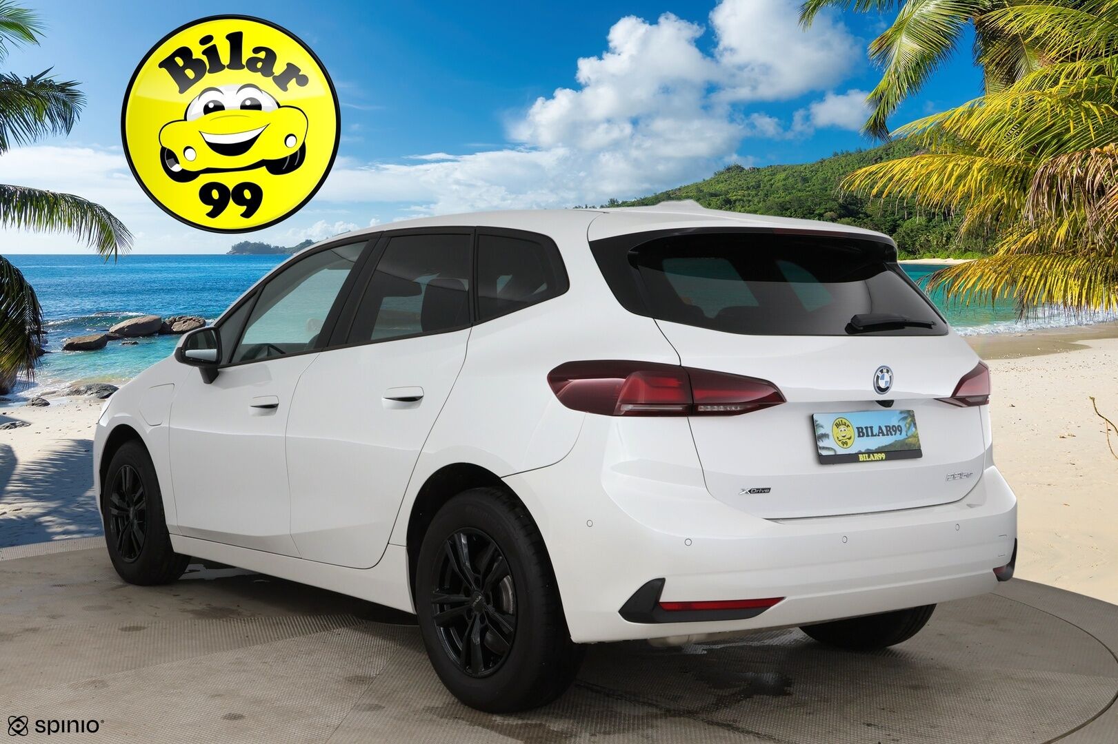 BMW 225XE 2023 U06 Active Tourer 225e xDrive Charged Edition **Harman&Kardon / Hierova Muistipenkki / P.Kamera / Vakkari / Navi** - 3,99 % KORKOTARJOUS TÄHÄN AUTOON 7.9. ASTI! - Huippusiisti BMW kaksilla renkailla ja aluvanteilla!