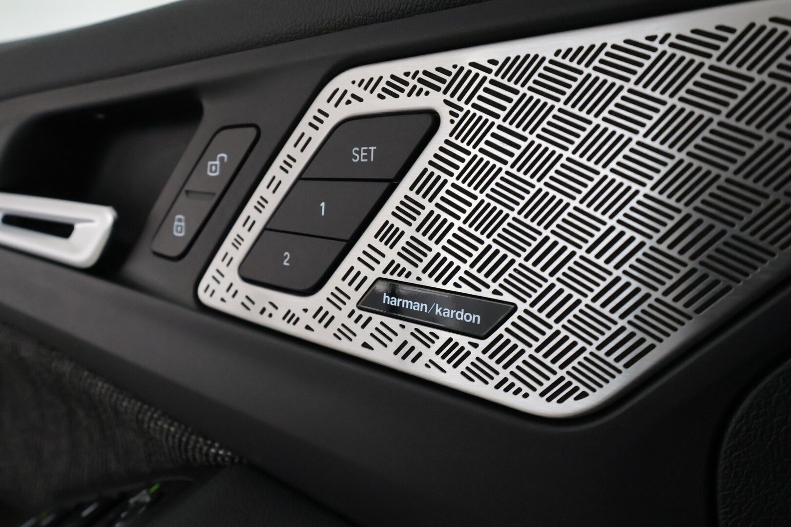 BMW 225XE 2023 U06 Active Tourer 225e xDrive Charged Edition **Harman&Kardon / Hierova Muistipenkki / P.Kamera / Vakkari / Navi** - Uudet talvirenkaat / Huippu varusteltu! - HULLUT BLACKWEEK JATKOT - KORKOTARJOUS 2,49%