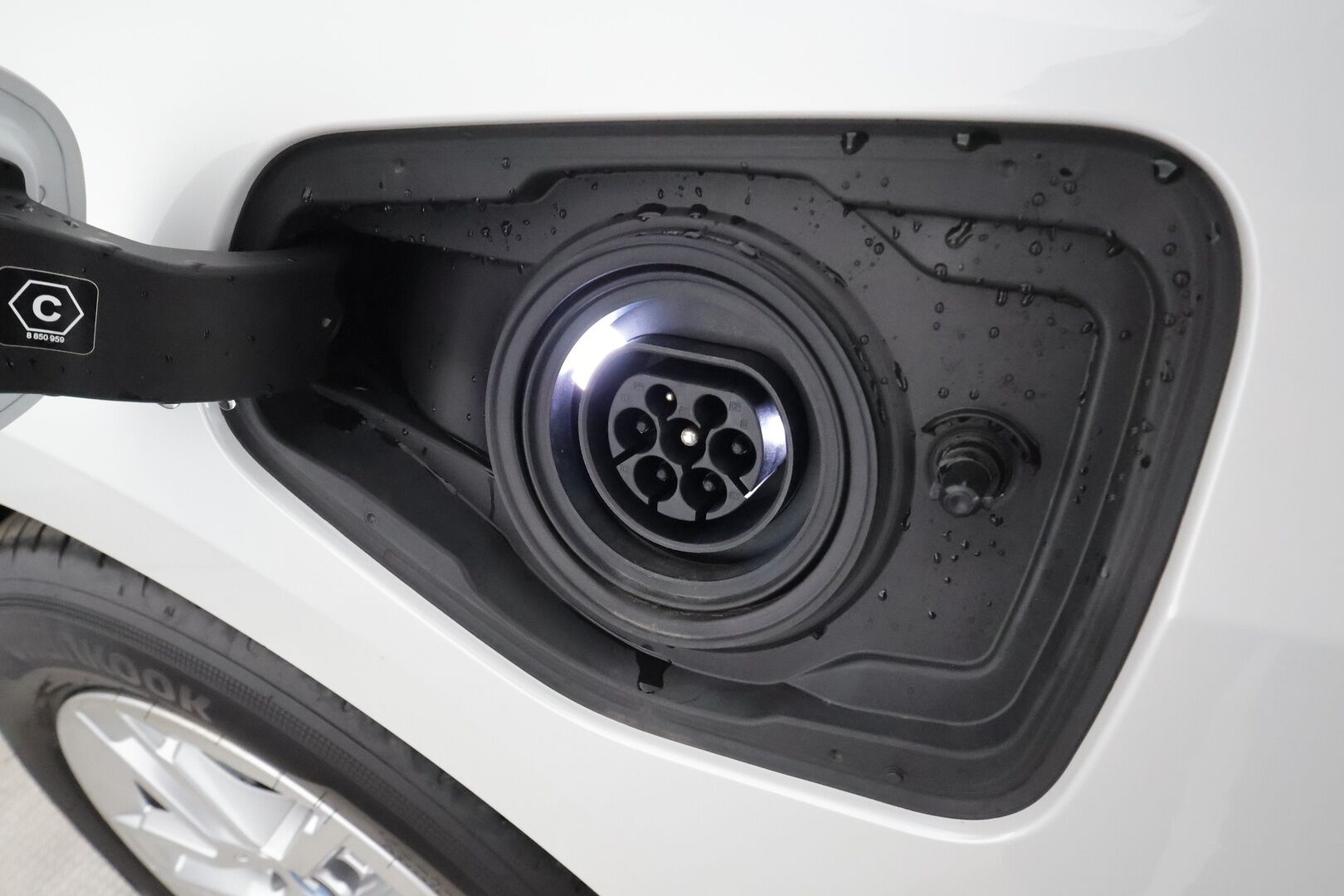 BMW 225XE 2023 U06 Active Tourer 225e xDrive Charged Edition **Harman&Kardon / Hierova Muistipenkki / P.Kamera / Vakkari / Navi** - Uudet talvirenkaat / Huippu varusteltu! - HULLUT BLACKWEEK JATKOT - KORKOTARJOUS 2,49%