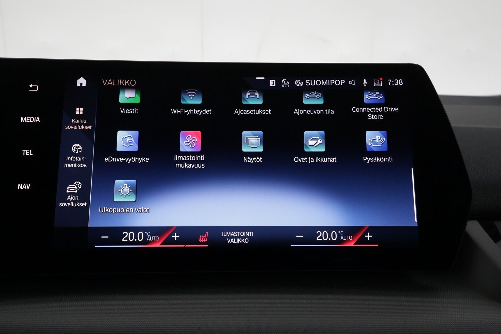 BMW 225XE 2023 U06 Active Tourer 225e xDrive Charged Edition **Harman&Kardon / Hierova Muistipenkki / P.Kamera / Vakkari / Navi** - Uudet talvirenkaat / Huippu varusteltu! - HULLUT BLACKWEEK JATKOT - KORKOTARJOUS 2,49%