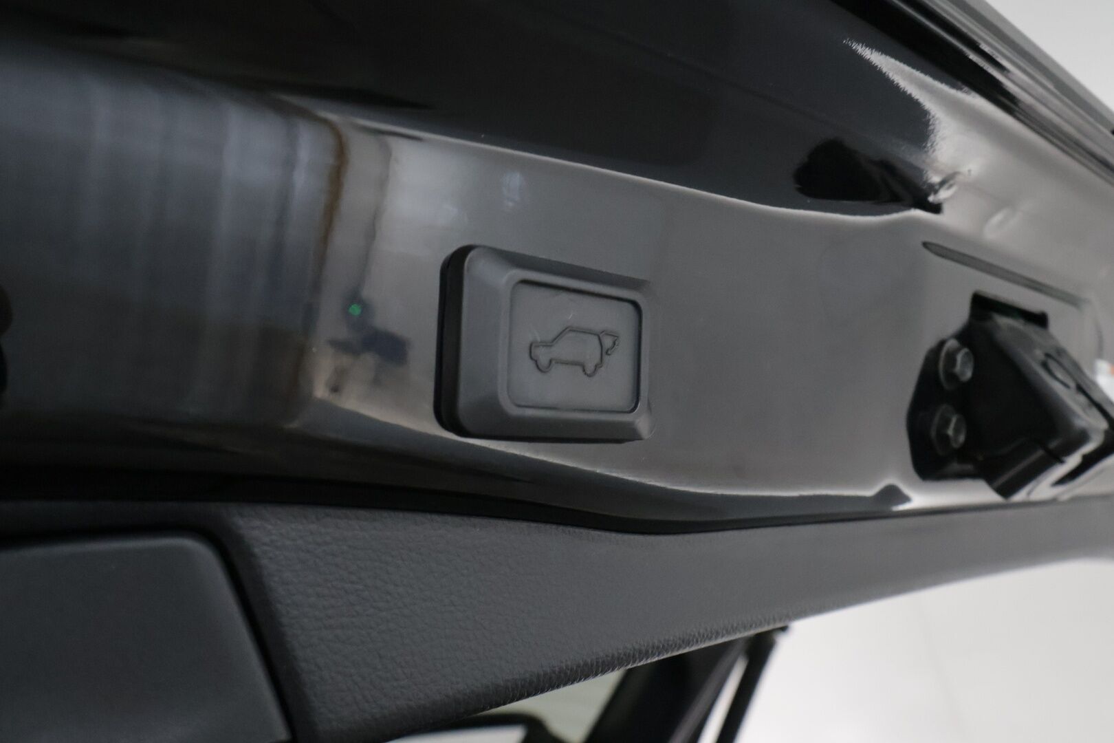 TOYOTA RAV4 2022 Hybrid 2,5 AWD-i Premium **Facelift / Ilmastoidut nahat / JBL / Adapt. vakkari / 360 Kamera / Keyless / Apple&Android** - 3,99 % KORKOTARJOUS TÄHÄN AUTOON - 