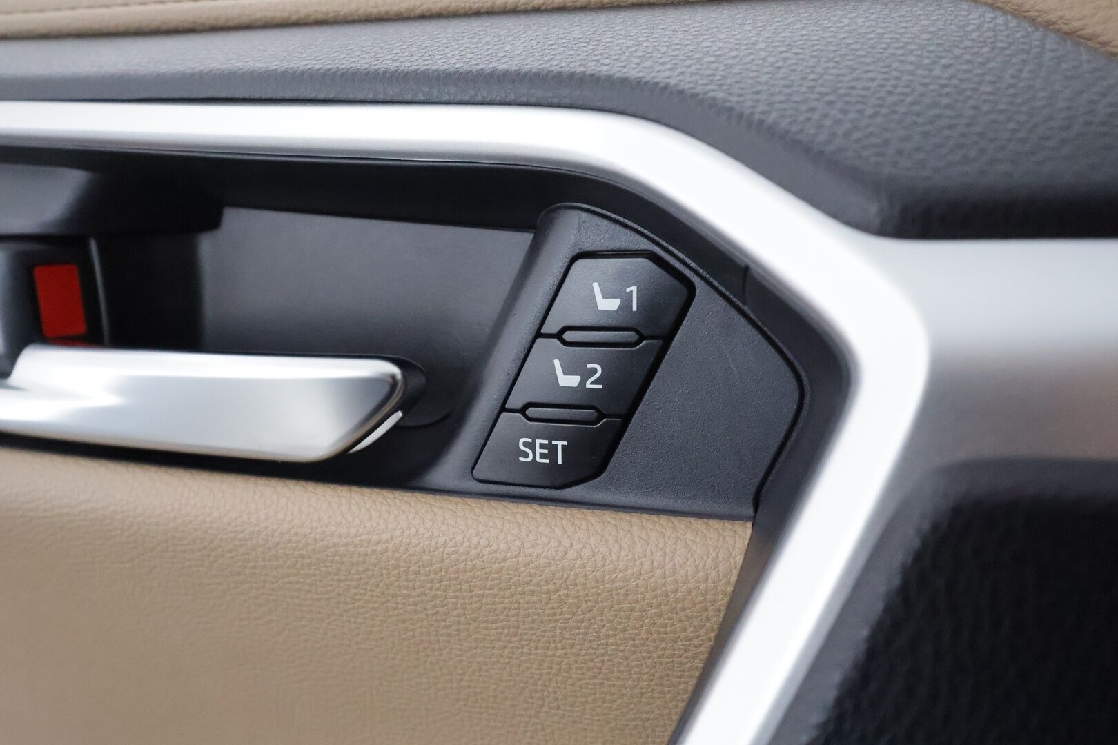 TOYOTA RAV4 2022 Hybrid 2,5 AWD-i Premium **Facelift / Ilmastoidut nahat / JBL / Adapt. vakkari / 360 Kamera / Keyless / Apple&Android** - 3,99 % KORKOTARJOUS TÄHÄN AUTOON - 