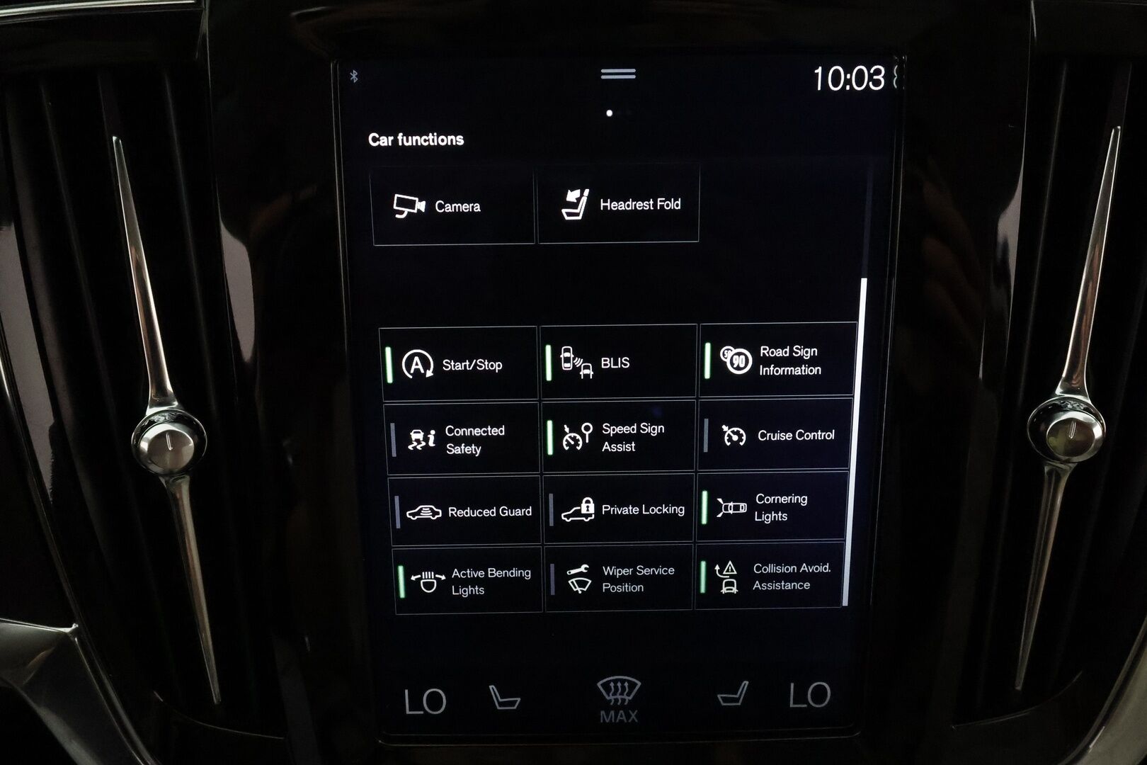 Volvo V90 CROSS COUNTRY 2017 D4 AWD Business Plus **Adapt.vakkari / Webasto / Vaaleat sporttinahat / P.kamera / Koukku / Keyles / Full LED / Navi**
