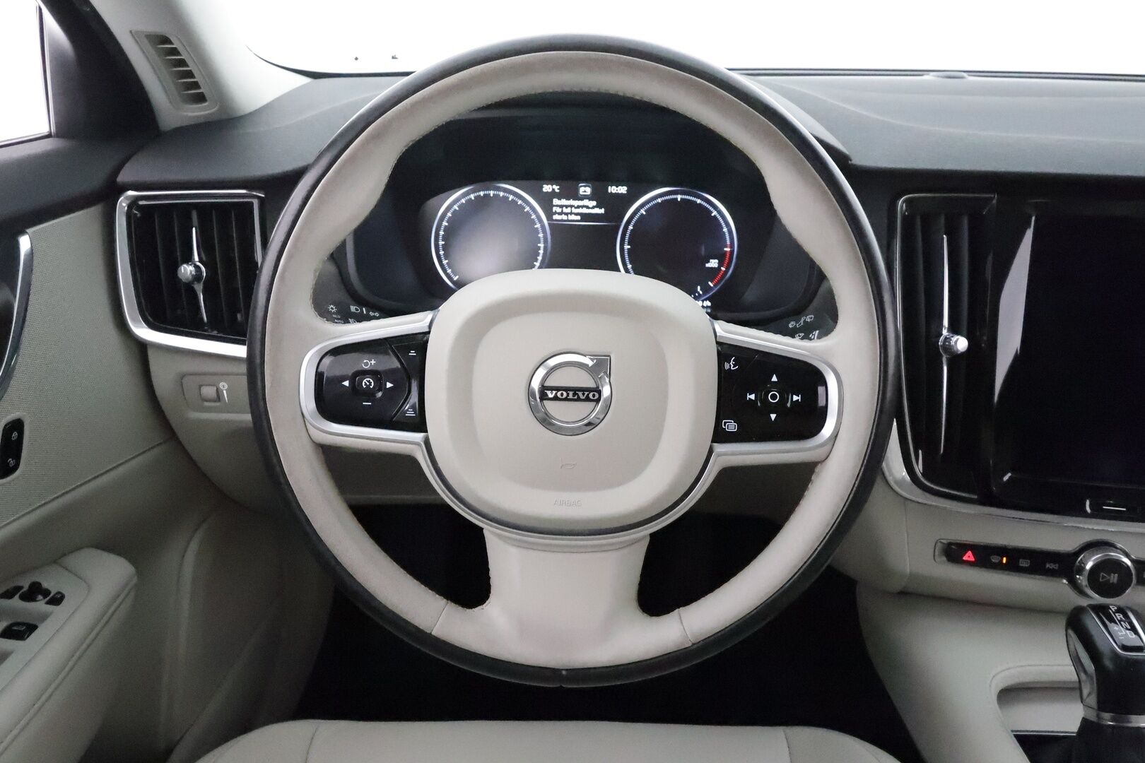 Volvo V90 CROSS COUNTRY 2017 D4 AWD Business Plus **Adapt.vakkari / Webasto / Vaaleat sporttinahat / P.kamera / Koukku / Keyles / Full LED / Navi**