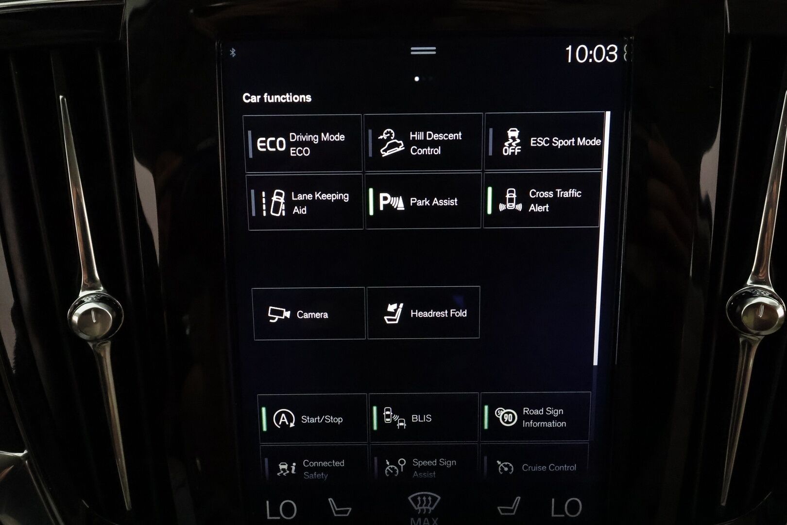 Volvo V90 CROSS COUNTRY 2017 D4 AWD Business Plus **Adapt.vakkari / Webasto / Vaaleat sporttinahat / P.kamera / Koukku / Keyles / Full LED / Navi**