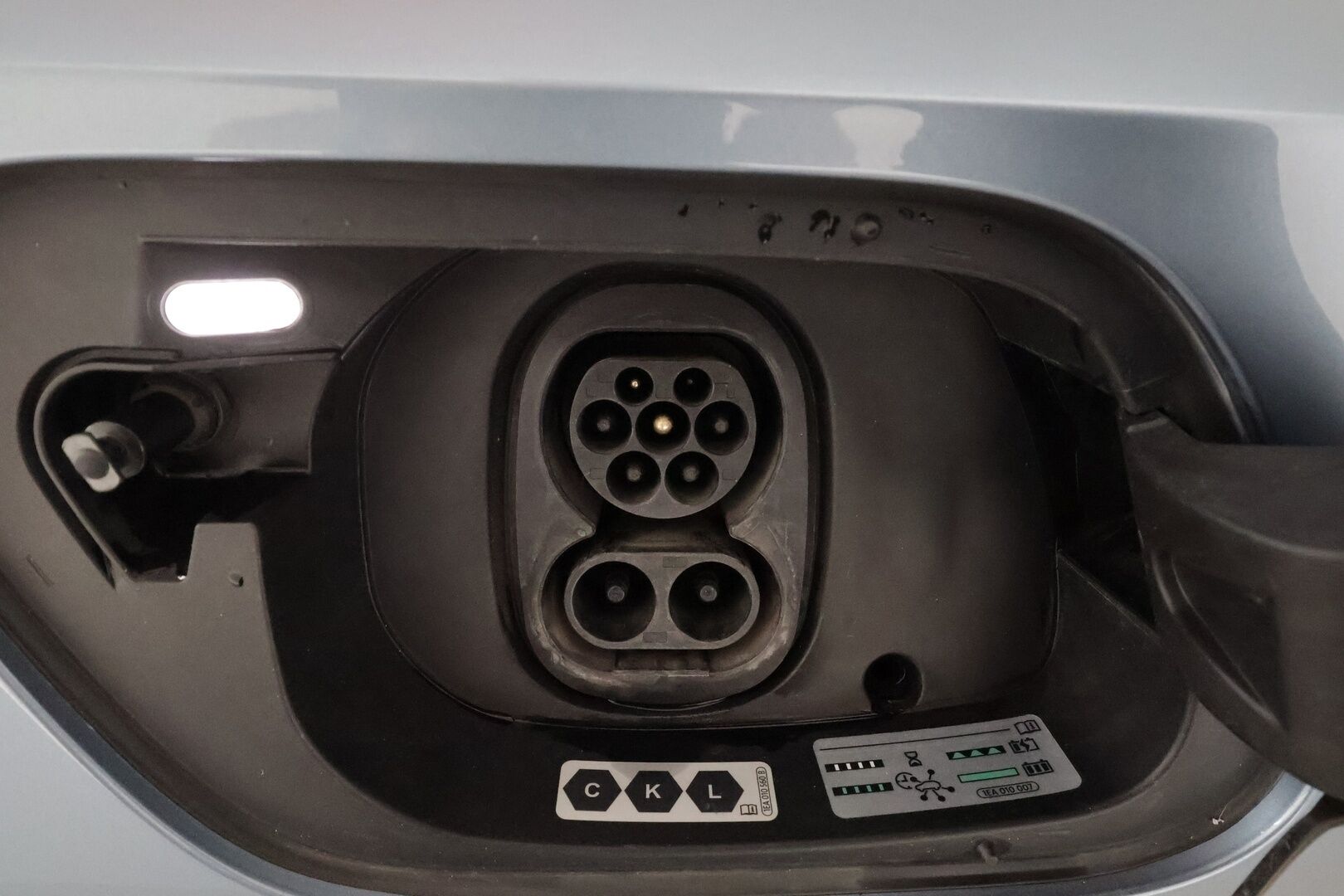 VOLKSWAGEN ID.5 2022 GTX Dual Motor 82kWh **Lämpöpumppu / Matrix LED / Adapt.vakkari / Koukku / P.kamera / Apple&Androi / Keyless** - 3,99 % KORKOTARJOUS TÄHÄN AUTOON - Merkkihuollettu / Kahdet renkaat vanteilla
