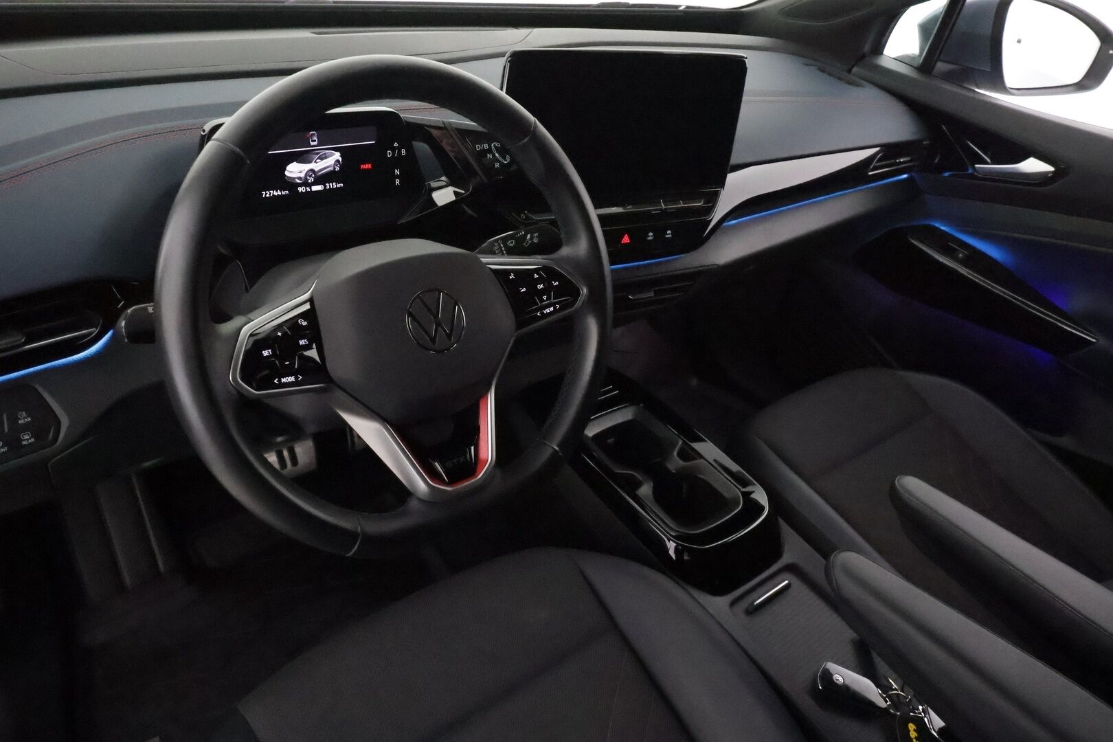VOLKSWAGEN ID.5 2022 GTX Dual Motor 82kWh **Lämpöpumppu / Matrix LED / Adapt.vakkari / Koukku / P.kamera / Apple&Androi / Keyless** - 3,99 % KORKOTARJOUS TÄHÄN AUTOON - Merkkihuollettu / Kahdet renkaat vanteilla