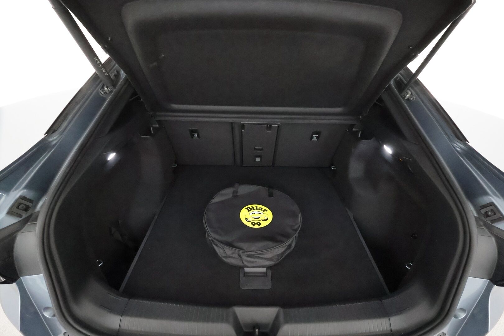 VOLKSWAGEN ID.5 2022 GTX Dual Motor 82kWh **Lämpöpumppu / Matrix LED / Adapt.vakkari / Koukku / P.kamera / Apple&Androi / Keyless** - 3,99 % KORKOTARJOUS TÄHÄN AUTOON - Merkkihuollettu / Kahdet renkaat vanteilla