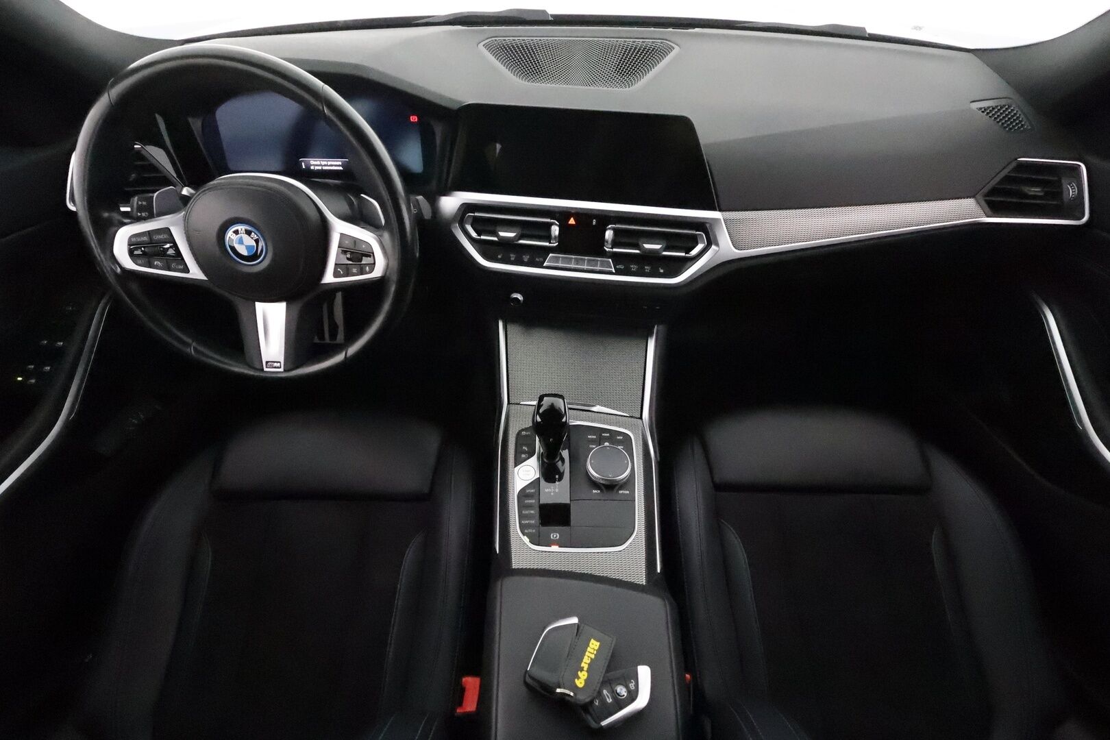 BMW 330 2022 G21 Touring 330e xDrive M-Sport **Adapt.vakkari / P.kamera / Apple/Android / Koukku / Kaistavahti / Sporttipenkit** - 3,99 % KORKOTARJOUS TÄHÄN AUTOON - Akku kuntotarkastettu!