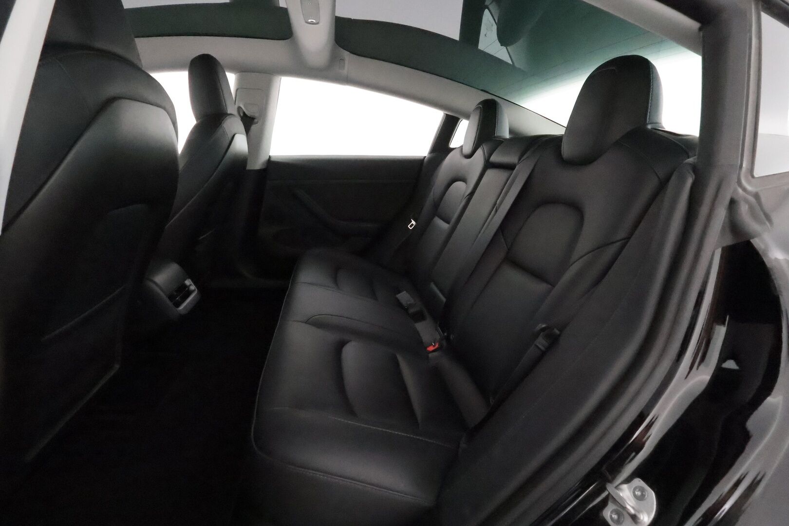 TESLA MODEL 3 2022 Performance - 3,99 % KORKOTARJOUS TÄHÄN AUTOON - EAP / Lämpöpumppu / Matrix LED / AMD Ryzen / Lasikatto / Premium Audio / Peruutuskamera / Tulossa Tampereelle!