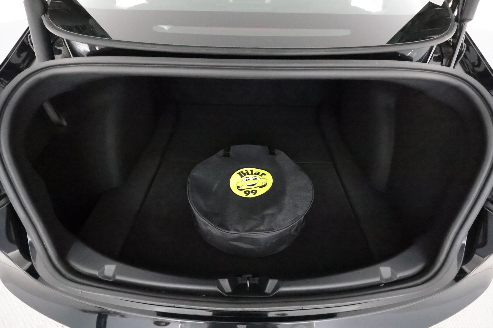 TESLA MODEL 3 2022 Performance - 3,99 % KORKOTARJOUS TÄHÄN AUTOON - EAP / Lämpöpumppu / Matrix LED / AMD Ryzen / Lasikatto / Premium Audio / Peruutuskamera / Tulossa Tampereelle!