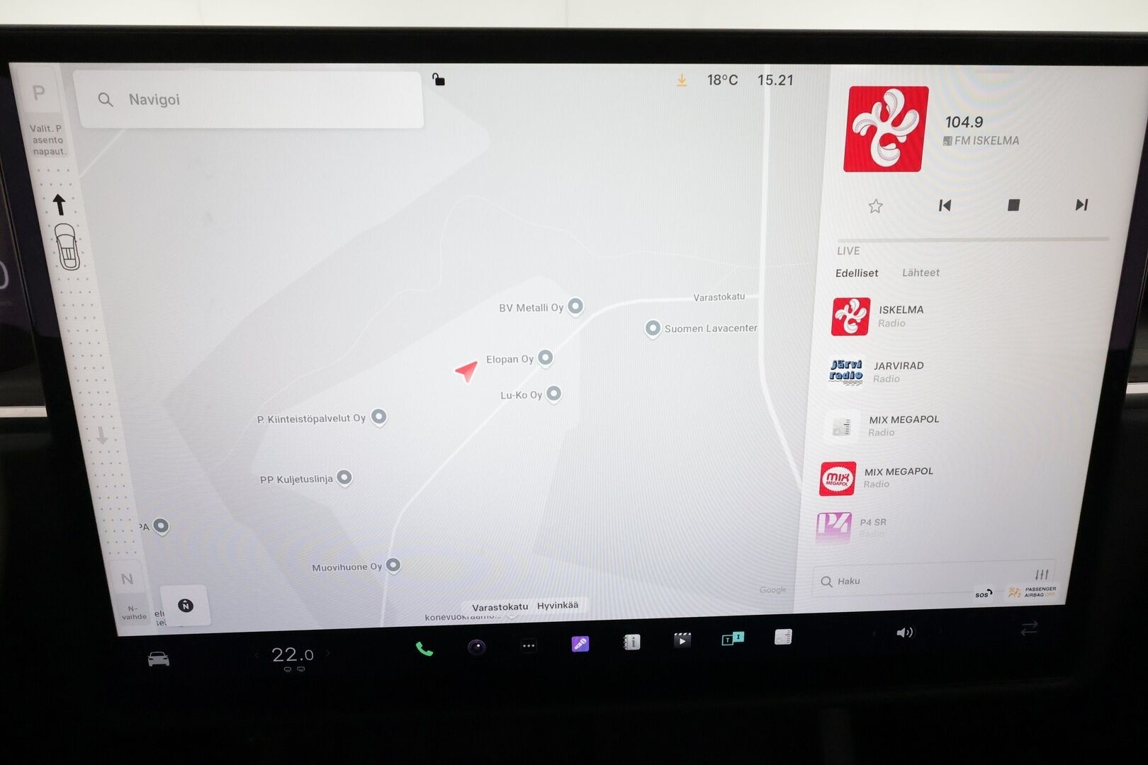 TESLA MODEL X 2023 Long Range AWD ** Lämpöpumppu / Koukku / Lasikatto / Adapt.Vakkari / Muistipenkki / P.Kamera / LED-valot / Navi ** - 2,99 % KORKOTARJOUS TÄHÄN AUTOON - 2x Latauskaapelit / Kahdet Renkaat