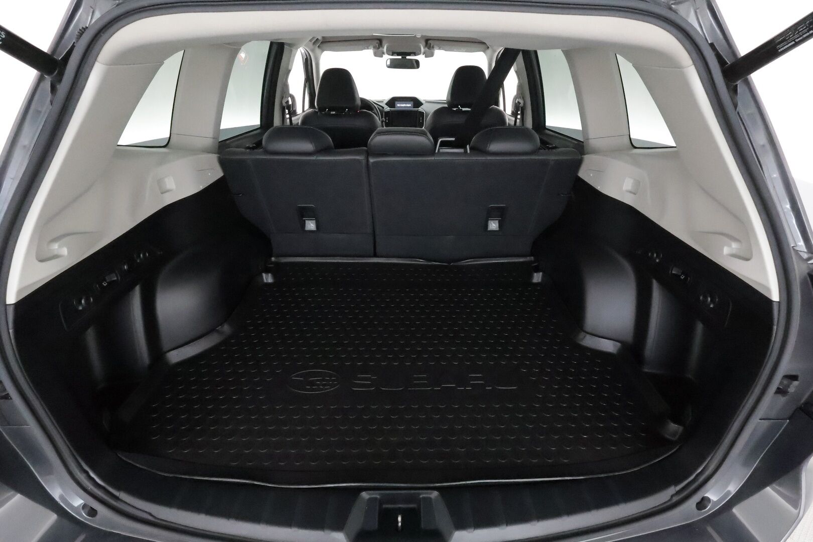 SUBARU FORESTER 2020 2,0i e-Boxer Ridge CVT ** Koukku / Adapt.Vakkari / P.Kamera / LED-valot / Muistipenkki / Navi / Kaistavahti / Keyless ** - 3,99 % KORKOTARJOUS TÄHÄN AUTOON - Kahdet Renkaat
