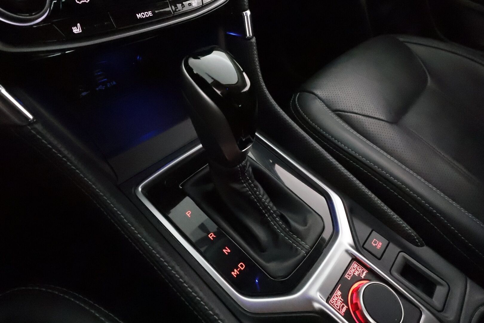 SUBARU FORESTER 2020 2,0i e-Boxer Ridge CVT ** Koukku / Adapt.Vakkari / P.Kamera / LED-valot / Muistipenkki / Navi / Kaistavahti / Keyless ** - 3,99 % KORKOTARJOUS TÄHÄN AUTOON - Kahdet Renkaat