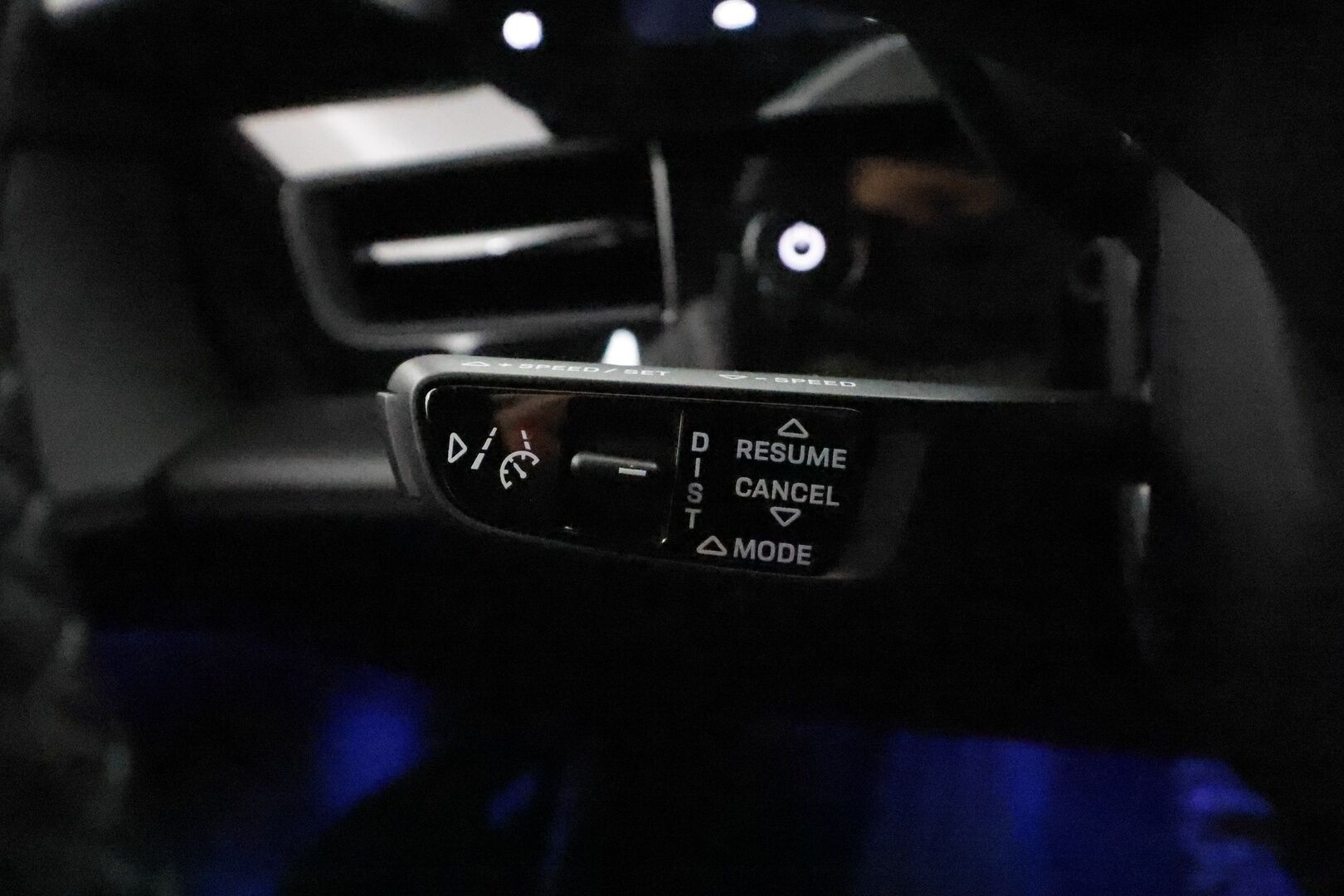 PORSCHE TAYCAN 2021 Turbo 680HV ** Sport Design / Sport Chrono / 18-suunt. ist. / Matrix PDLS+ / PSCB / InnoDrive / Bose / 360-kam. ** - 2,99 % KORKOTARJOUS TÄHÄN AUTOON - Akku kuntotarkastettu / Huippuvarusteet! / Upea kokonaisuus / Alcantara-katto