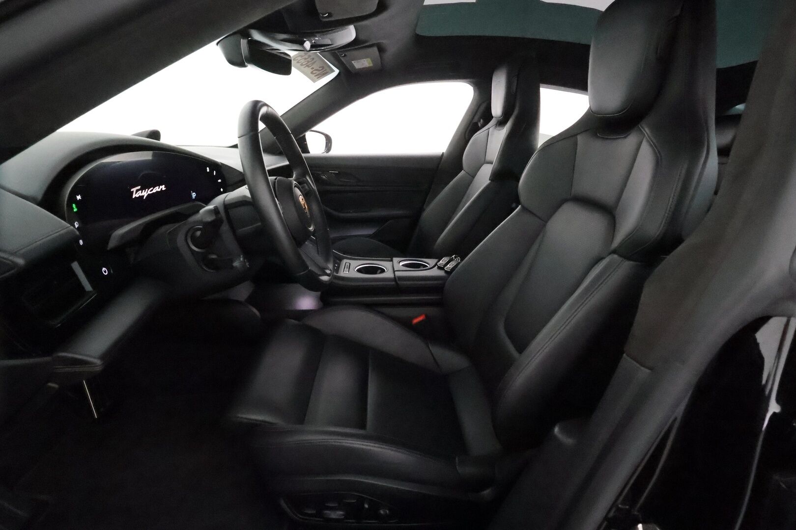 PORSCHE TAYCAN 2021 Turbo 680HV ** Sport Design / Sport Chrono / 18-suunt. ist. / Matrix PDLS+ / PSCB / InnoDrive / Bose / 360-kam. ** - 2,99 % KORKOTARJOUS TÄHÄN AUTOON - Akku kuntotarkastettu / Huippuvarusteet! / Upea kokonaisuus / Alcantara-katto
