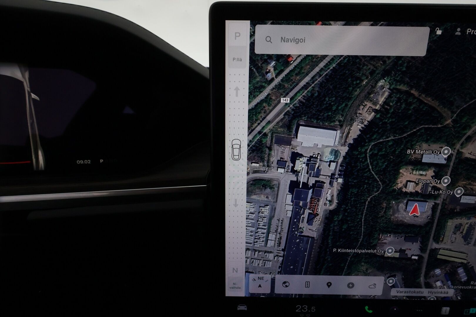 TESLA MODEL S 2023 Long Range ** Lasikatto / Lämpöpumppu / Adapt.Vakkari / Matrix-LED / P.Kamera / Ilmastoitu Muistipenkki / Navi ** - 2,99 % KORKOTARJOUS TÄHÄN AUTOON - 2x Latauskaapelit / Kahdet Renkaat