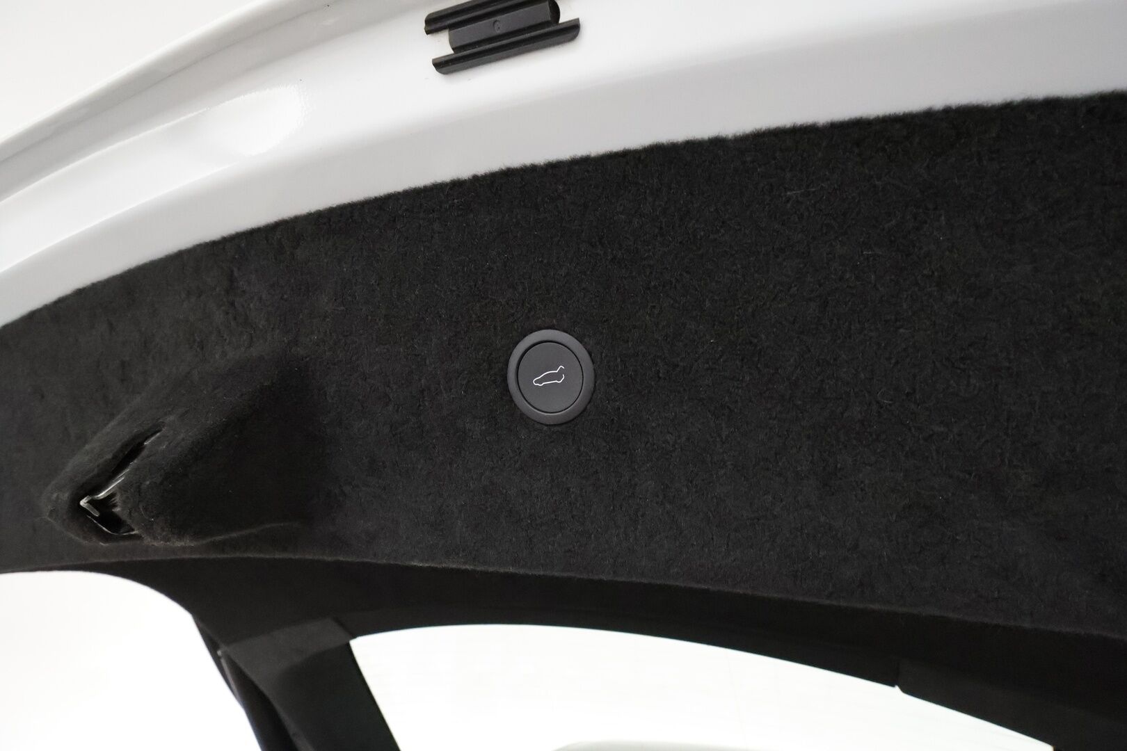 TESLA MODEL S 2023 Long Range ** Lasikatto / Lämpöpumppu / Adapt.Vakkari / Matrix-LED / P.Kamera / Ilmastoitu Muistipenkki / Navi ** - 2,99 % KORKOTARJOUS TÄHÄN AUTOON - 2x Latauskaapelit / Kahdet Renkaat