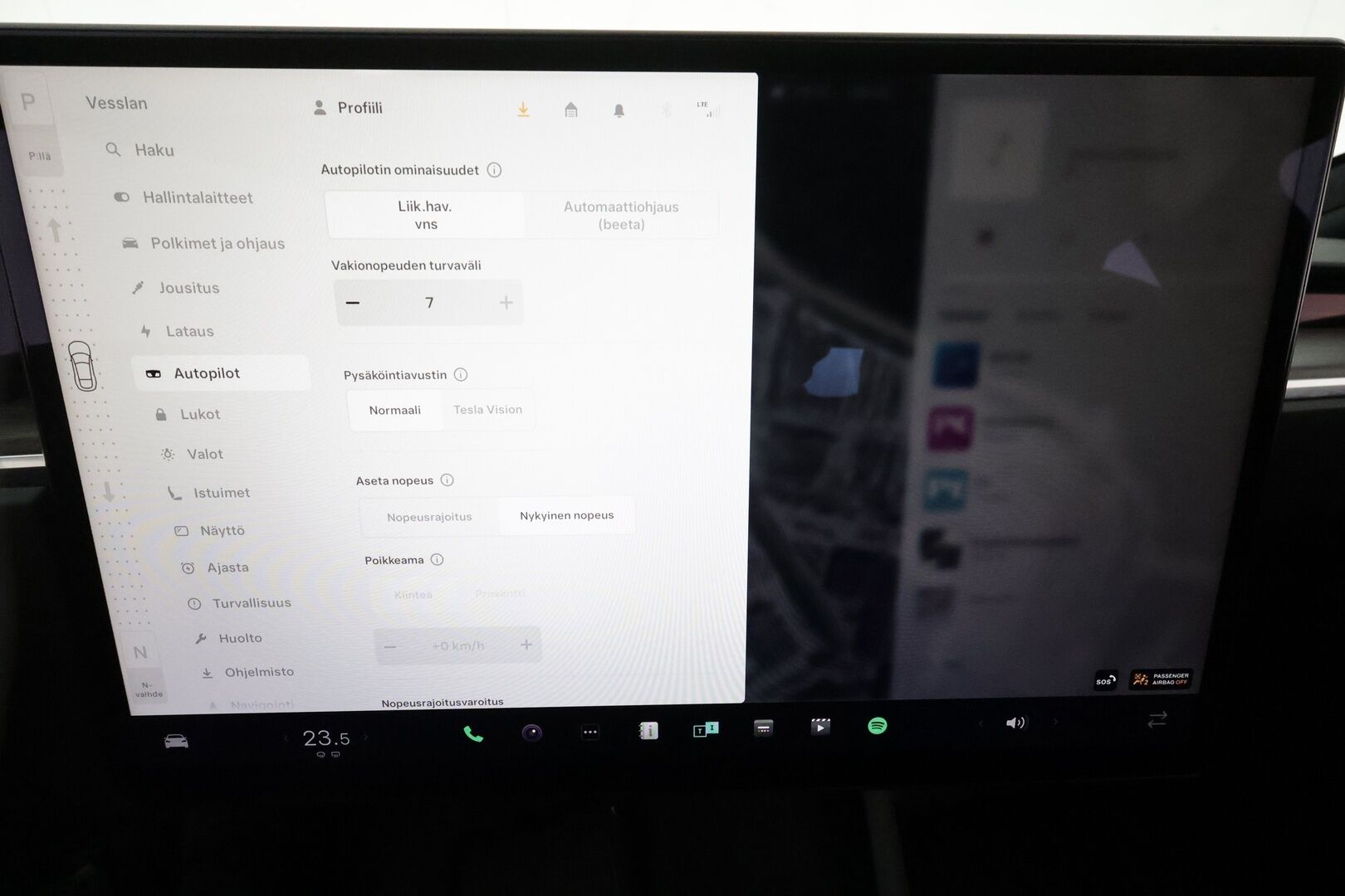 TESLA MODEL S 2023 Long Range ** Lasikatto / Lämpöpumppu / Adapt.Vakkari / Matrix-LED / P.Kamera / Ilmastoitu Muistipenkki / Navi ** - 2,99 % KORKOTARJOUS TÄHÄN AUTOON - 2x Latauskaapelit / Kahdet Renkaat