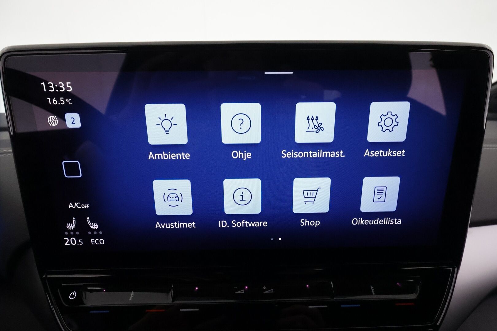 VOLKSWAGEN ID.5 2023 150kW Pro Performance ** Lämpöpumppu / 360° / Matrix-LED / Adapt.Vakkari / Hierovat Sporttipenkit Muistilla / Navi ** - 3,99 % KORKOTARJOUS TÄHÄN AUTOON - Kahdet Renkaat / Akku Kuntotarkistettu!