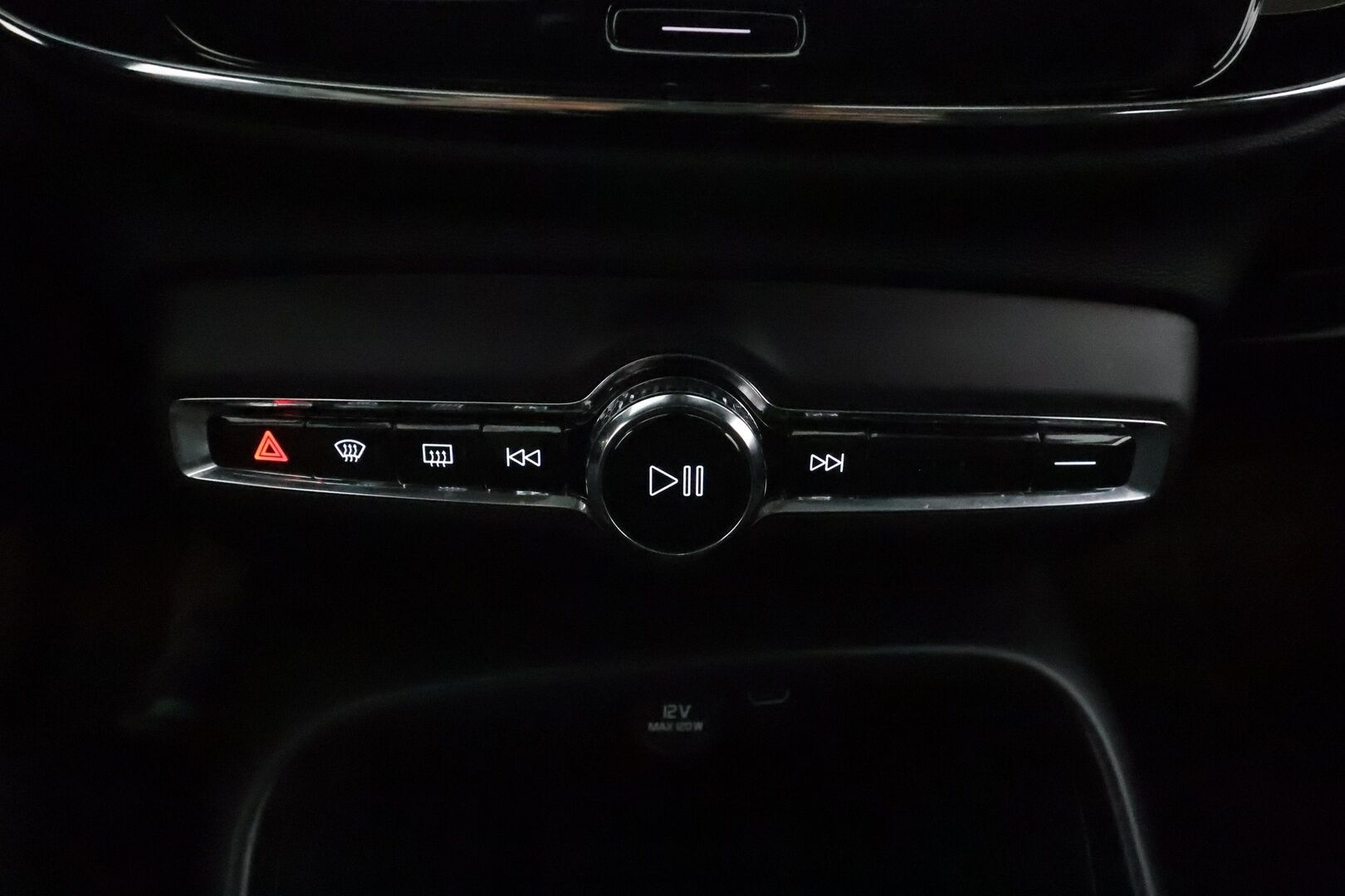 Volvo C40 2022 Recharge Twin ** 360° / Lämpöpumppu / Adapt.Vakkari / Pixel-LED / Harman/Kardon / Sporttipenkki Muistilla / Navi ** - 3,99 % KORKOTARJOUS TÄHÄN AUTOON - Akku kuntotarkatettu