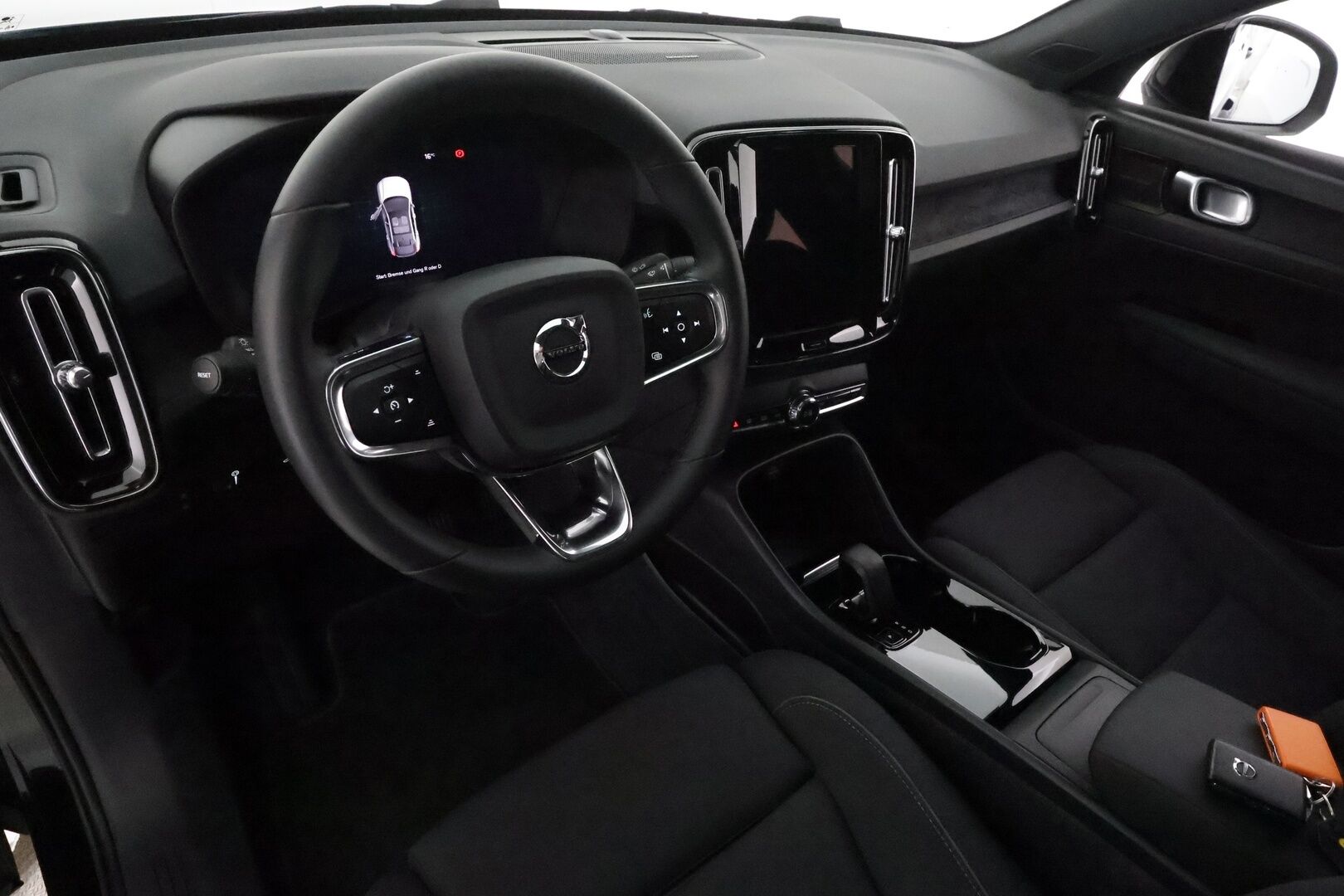 Volvo C40 2022 Recharge Twin ** 360° / Lämpöpumppu / Adapt.Vakkari / Pixel-LED / Harman/Kardon / Sporttipenkki Muistilla / Navi ** - 3,99 % KORKOTARJOUS TÄHÄN AUTOON - Akku kuntotarkatettu