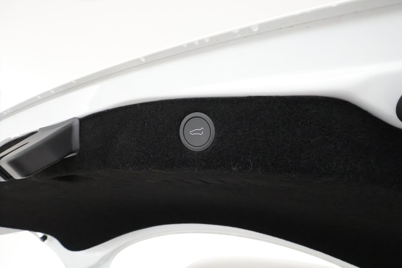 TESLA MODEL 3 2024 Highland Long Range AWD ** Lasikatto / Lämpöpumppu / Koukku / Matrix-LED / P.Kamera / Ilmastoitu Muistipenkki ** - 3,99 % KORKOTARJOUS TÄHÄN AUTOON - 2x Latauskaapelit / Kahdet Renkaat
