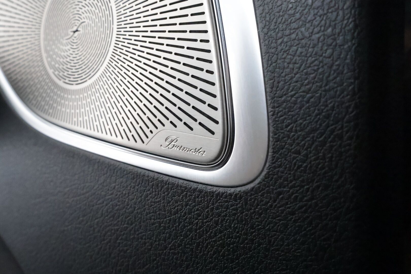 MERCEDES-BENZ EQE 2022 350+ Avantgarde *360° / Koukku / ACC / Digital Light / Burmester / Muistipenkit / Navi / Kaistavahti* - 3,99 % KORKOTARJOUS TÄHÄN AUTOON - Merkkihuollettu / Viimeisin huolto 69tkm / Kahdet MB alumiinivanteet / Supervarusteet
