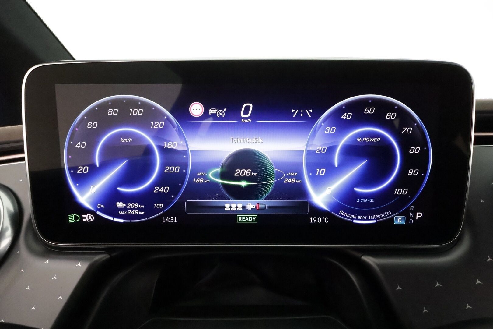 MERCEDES-BENZ EQE 2022 350+ Avantgarde *360° / Koukku / ACC / Digital Light / Burmester / Muistipenkit / Navi / Kaistavahti* - 3,99 % KORKOTARJOUS TÄHÄN AUTOON - Merkkihuollettu / Viimeisin huolto 69tkm / Kahdet MB alumiinivanteet / Supervarusteet