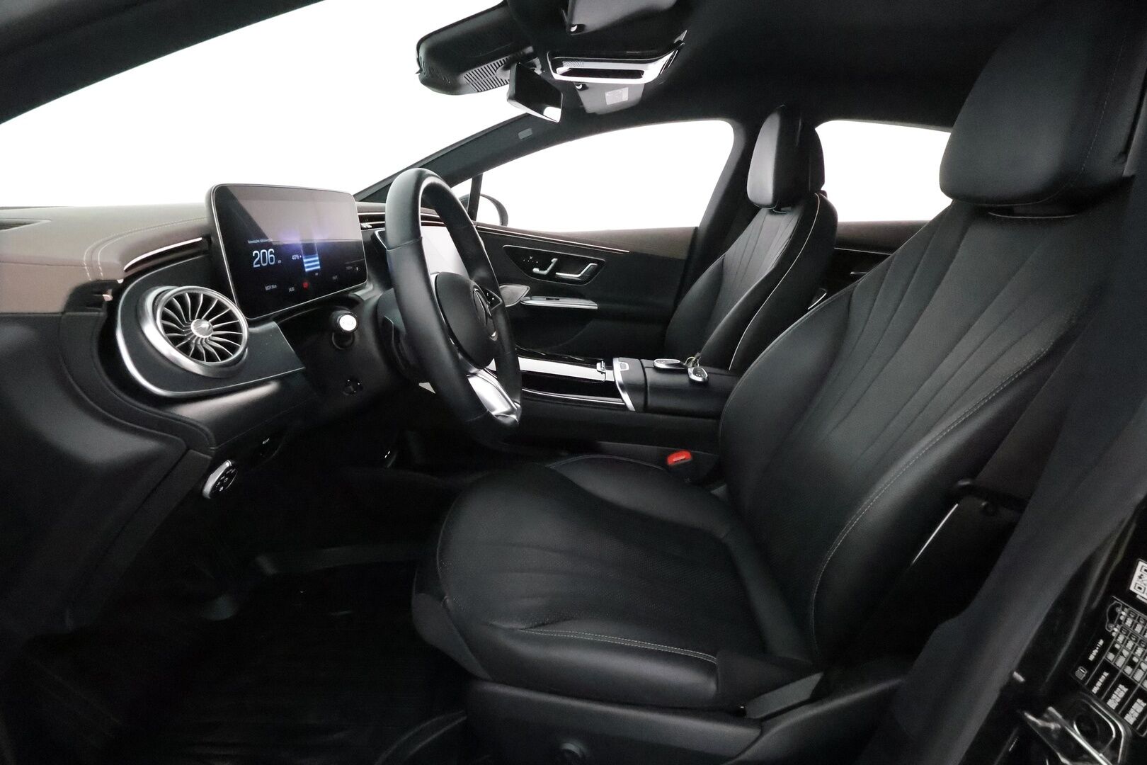 MERCEDES-BENZ EQE 2022 350+ Avantgarde *360° / Koukku / ACC / Digital Light / Burmester / Muistipenkit / Navi / Kaistavahti* - 3,99 % KORKOTARJOUS TÄHÄN AUTOON - Merkkihuollettu / Viimeisin huolto 69tkm / Kahdet MB alumiinivanteet / Supervarusteet