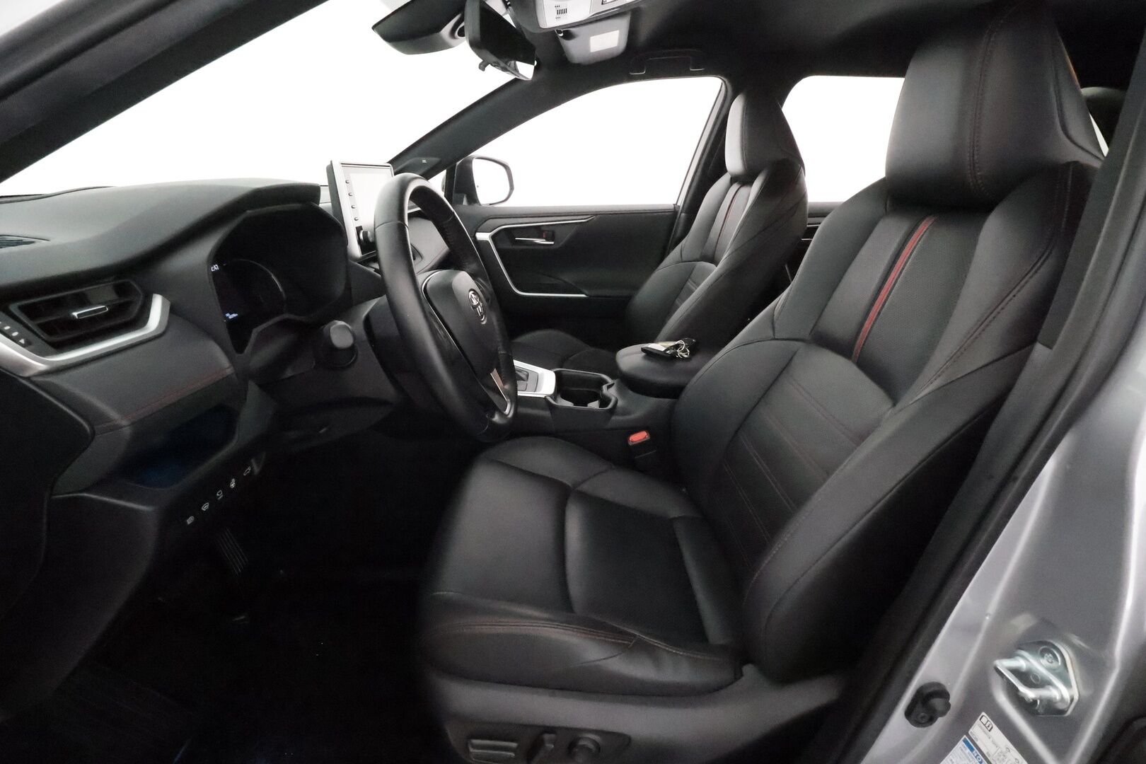TOYOTA RAV4 PLUG-IN 2020 Hybrid 2,5 AWD **360.kamera / HUD / JBL / Muistipenkki / Ilmastoidut penkit / Koukku / Navi** - 3,99 % KORKOTARJOUS TÄHÄN AUTOON - 