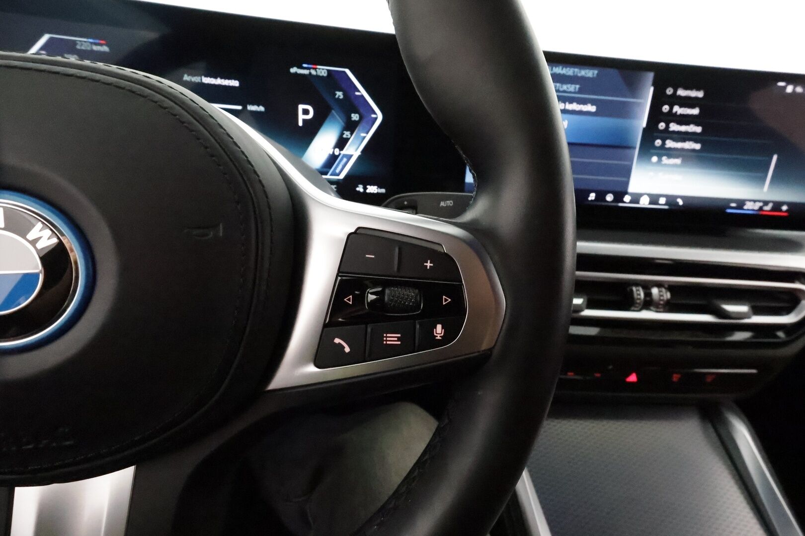 BMW I4 2023 Gran Coupe 40 eDrive M-Sport ** HUD / 360° Kamera / Adapt.Vakkari / Laser-LED / HiFi / Sporttipenkki Muistilla ** - 3,99 % KORKOTARJOUS TÄHÄN AUTOON - Akku kuntotarkastettu / 2x Latauskaapelit / Kahdet Renkaat / 