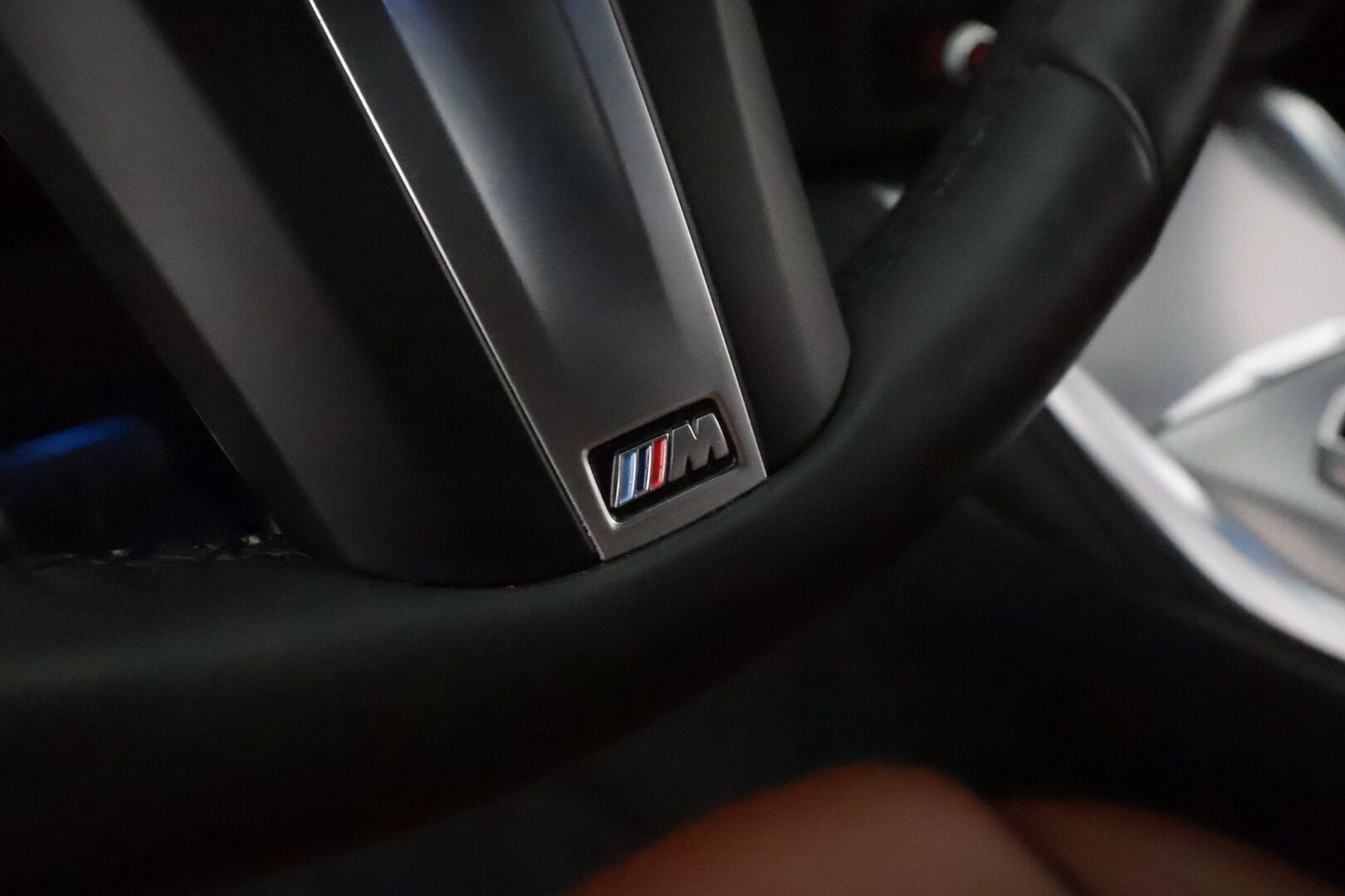 BMW I4 2023 Gran Coupe 40 eDrive M-Sport ** HUD / 360° Kamera / Adapt.Vakkari / Laser-LED / HiFi / Sporttipenkki Muistilla ** - 3,99 % KORKOTARJOUS TÄHÄN AUTOON - Akku kuntotarkastettu / 2x Latauskaapelit / Kahdet Renkaat / 