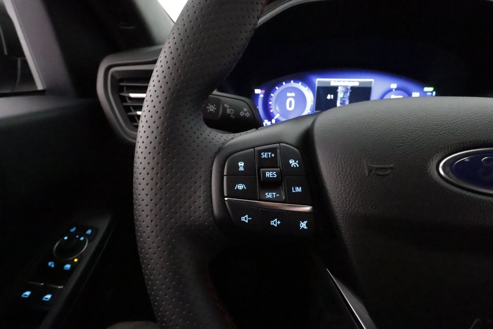 FORD KUGA 2023 FORD KUGA 2,5 Ladattava hybridi (PHEV) 225hv CVT FWD ST-Line X **HUD / Adapt.vakkari / LED / P.kamera / KeylessGo** - 3,99 % KORKOTARJOUS TÄHÄN AUTOON - 