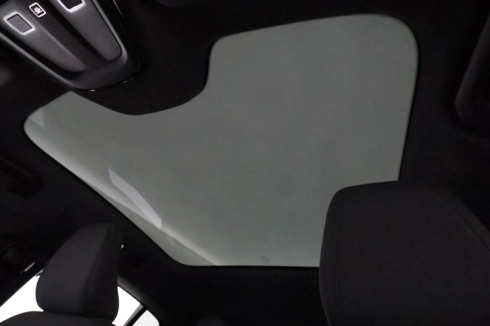 Volvo C40 2022 Recharge Twin ** 360° / Lämpöpumppu / Koukku / Adapt.Vakkari / Pixel-LED / Harman/Kardon / Sporttipenkki Muistilla ** - 3,99 % KORKOTARJOUS TÄHÄN AUTOON - Akku kuntotarkastettu